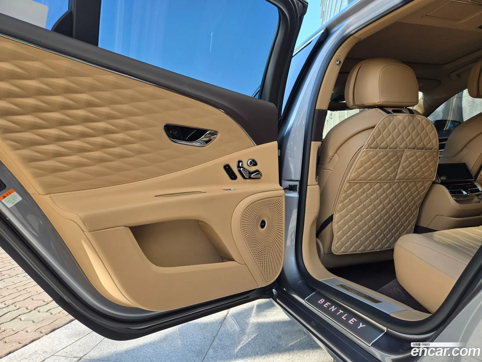 Bentley Flying Spur 2022 — 9