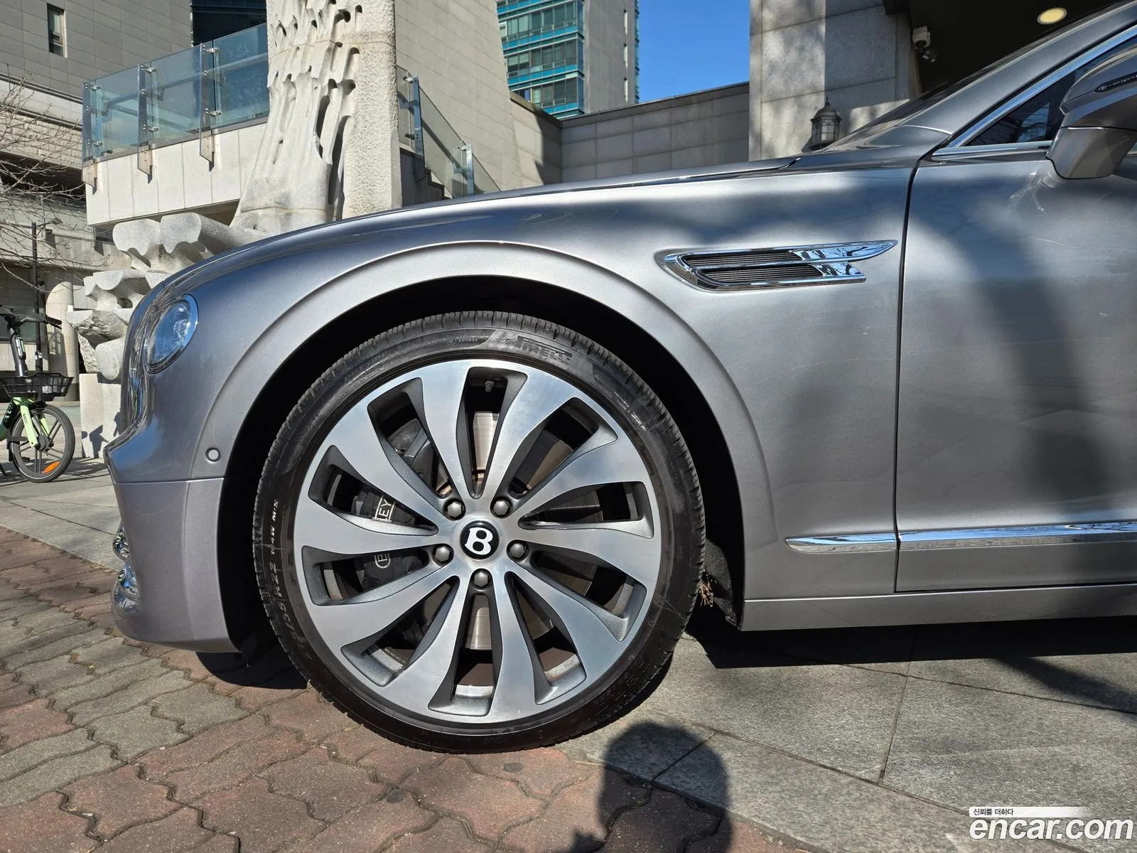 Bentley Flying Spur 2022 — 16