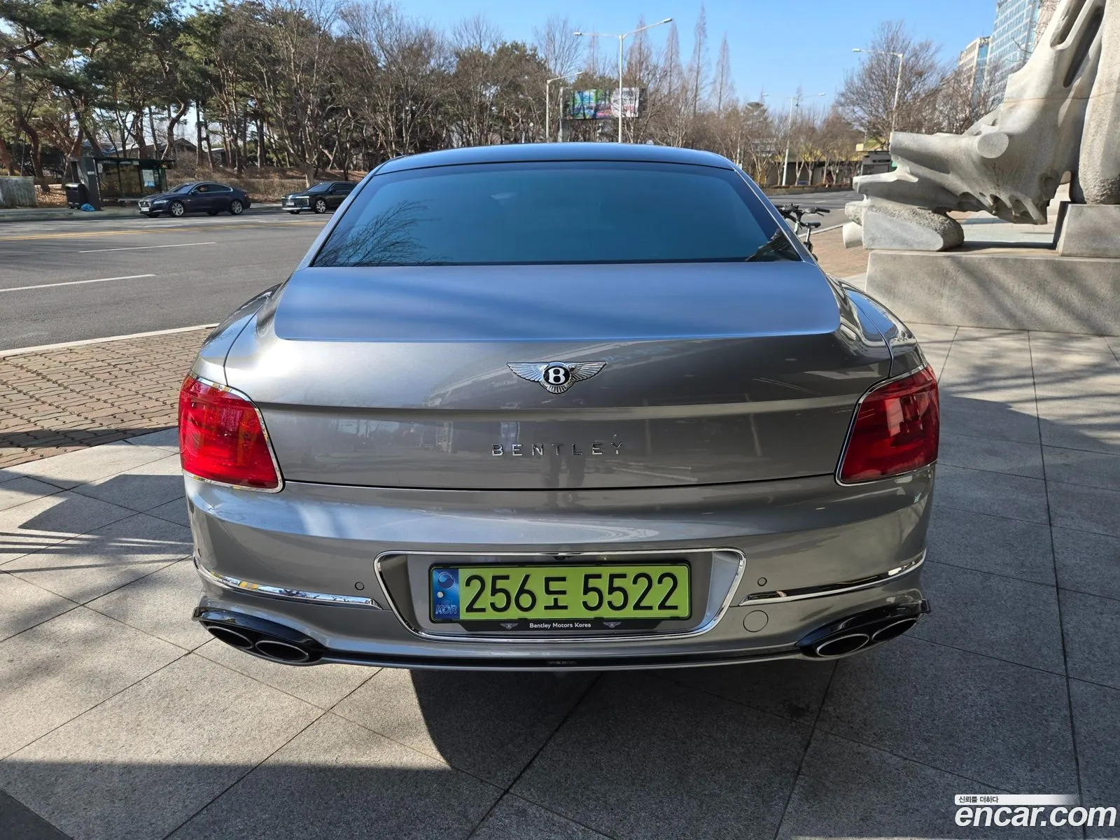 Bentley Flying Spur 2022 — 10