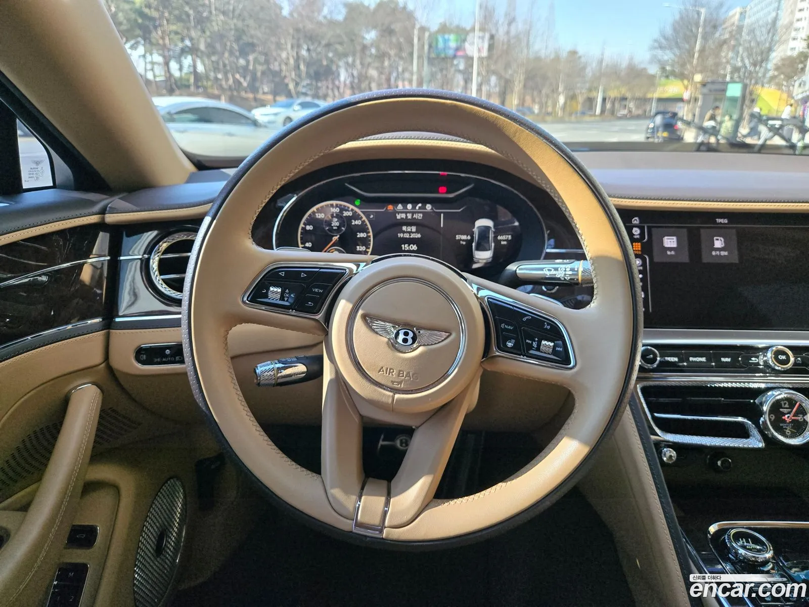 Bentley Flying Spur 2022 — 14