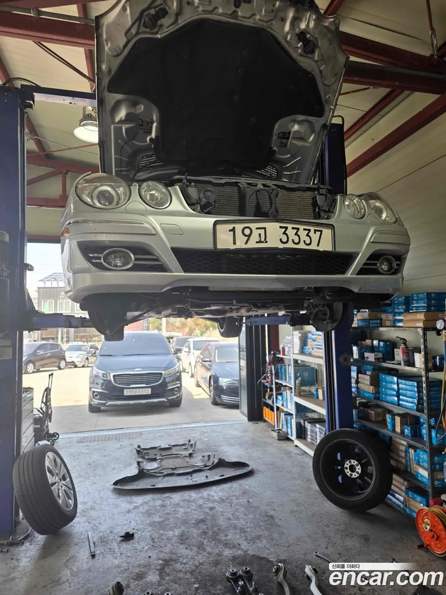 Mercedes-Benz E-Class W211 2007 — 11