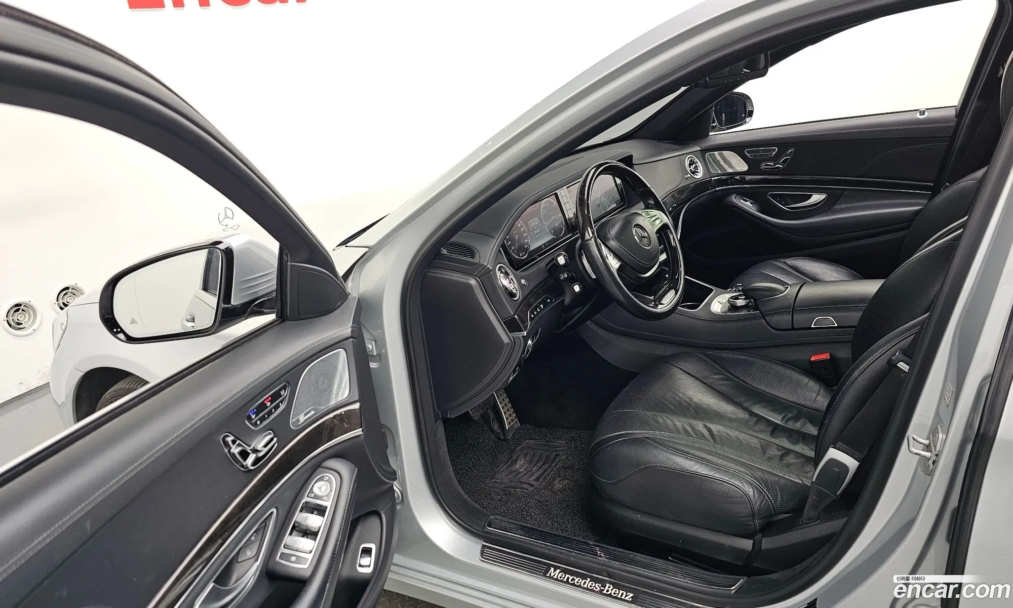 Mercedes-Benz S-Class W222 2016 WDDUG3DB2GA251266 — 14