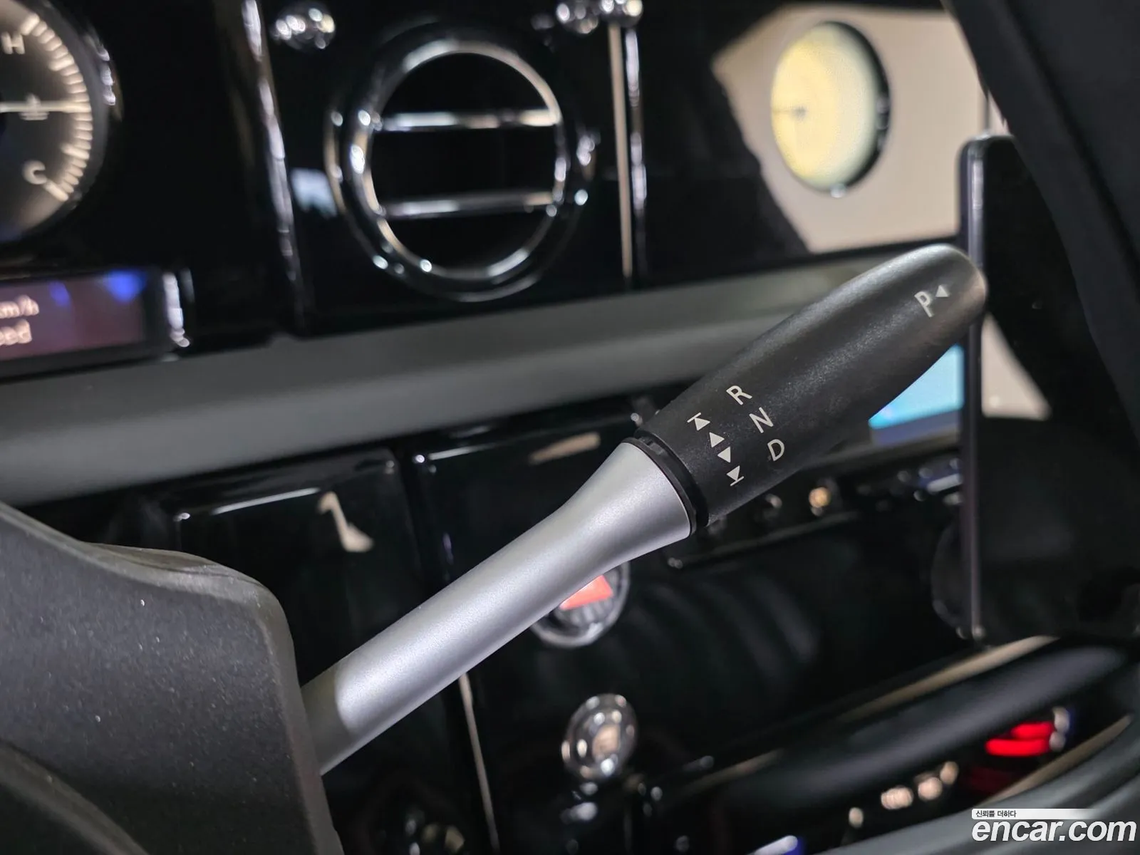 Rolls-Royce Phantom 2008 — 13