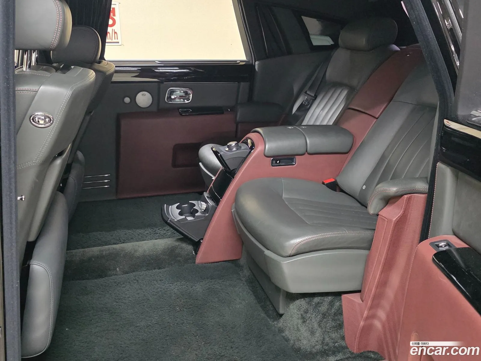 Rolls-Royce Phantom 2008 — 10