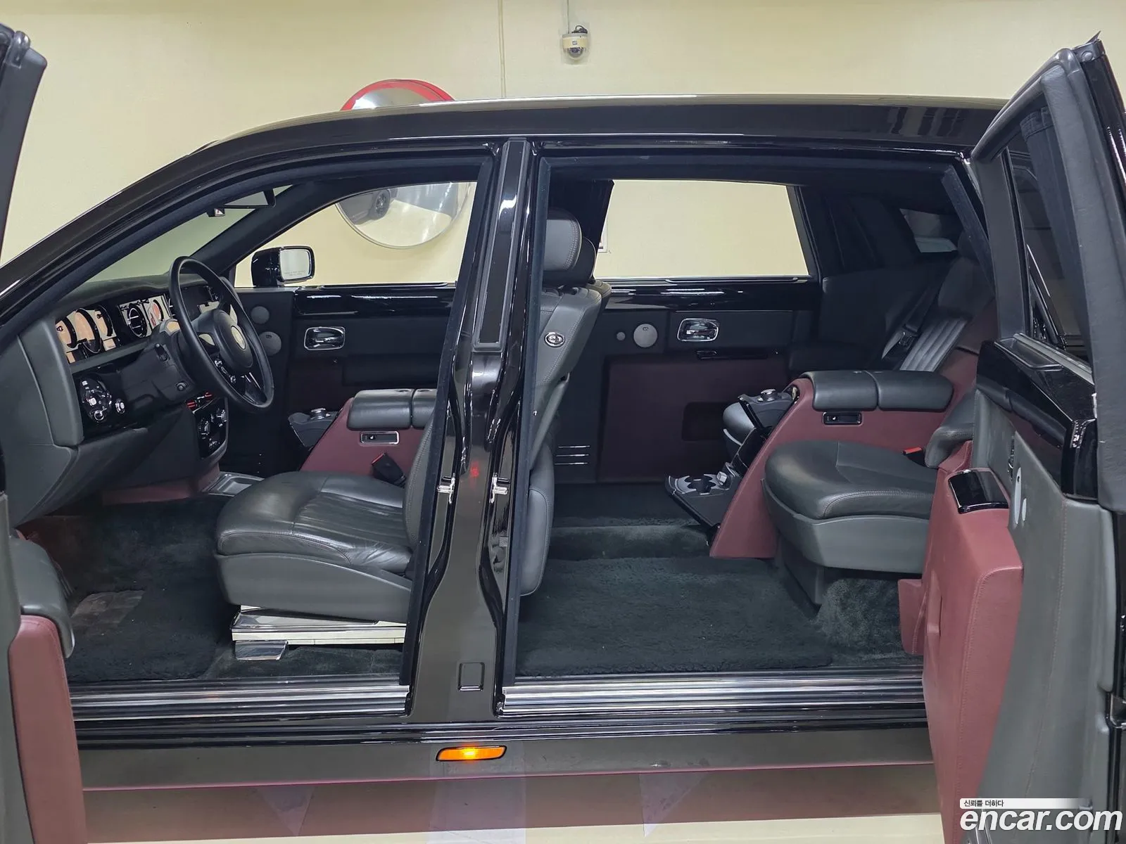Rolls-Royce Phantom 2008 — 20
