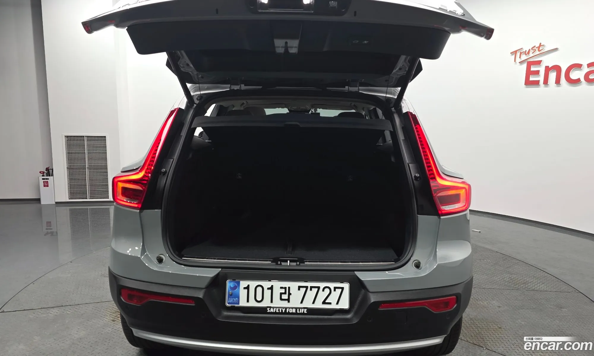 Volvo XC40 2024 — 14