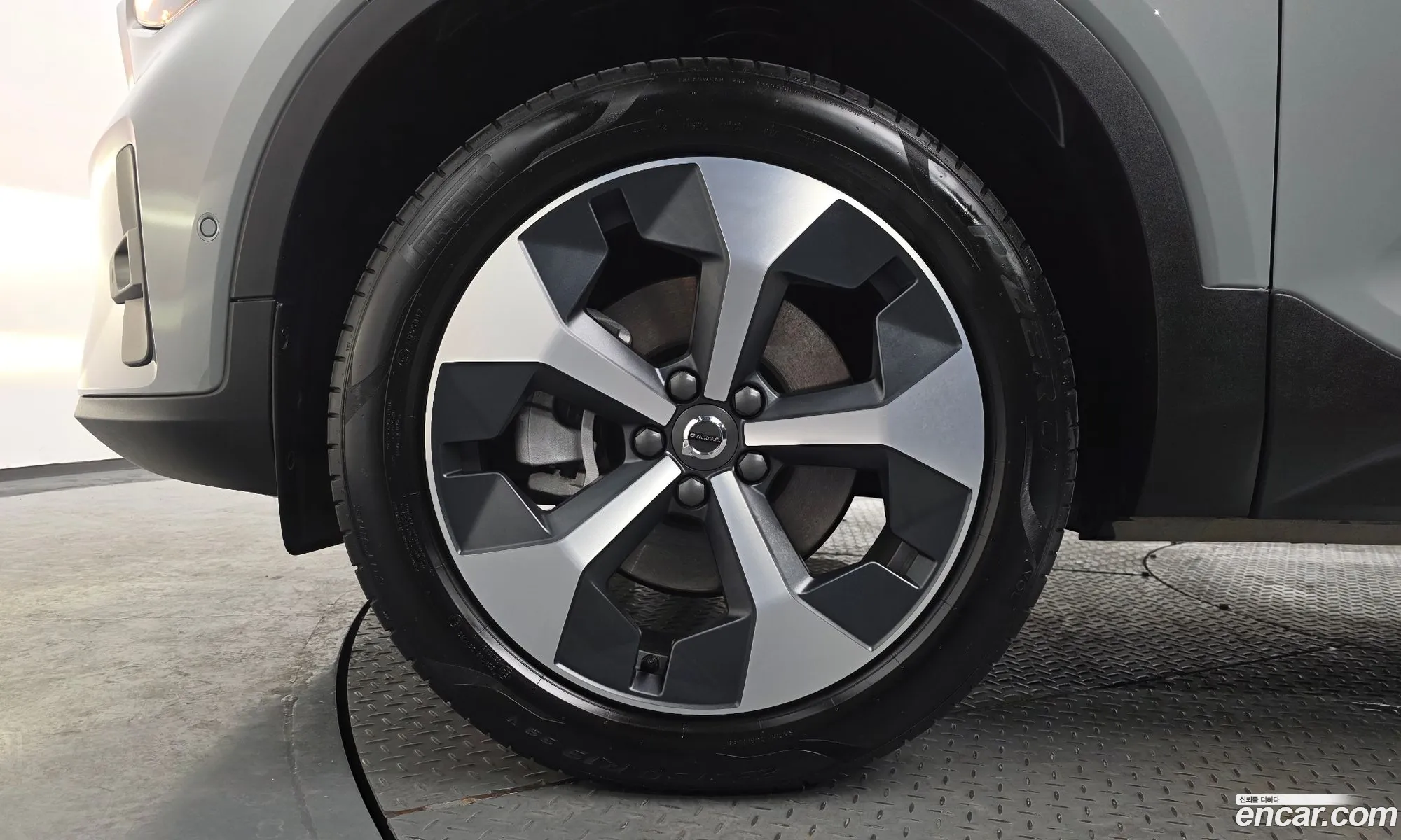 Volvo XC40 2024 — 19