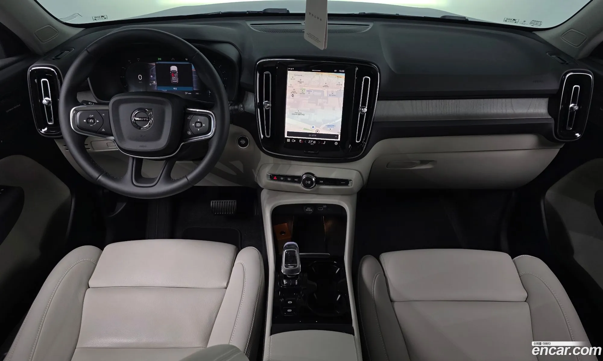 Volvo XC40 2024 — 21