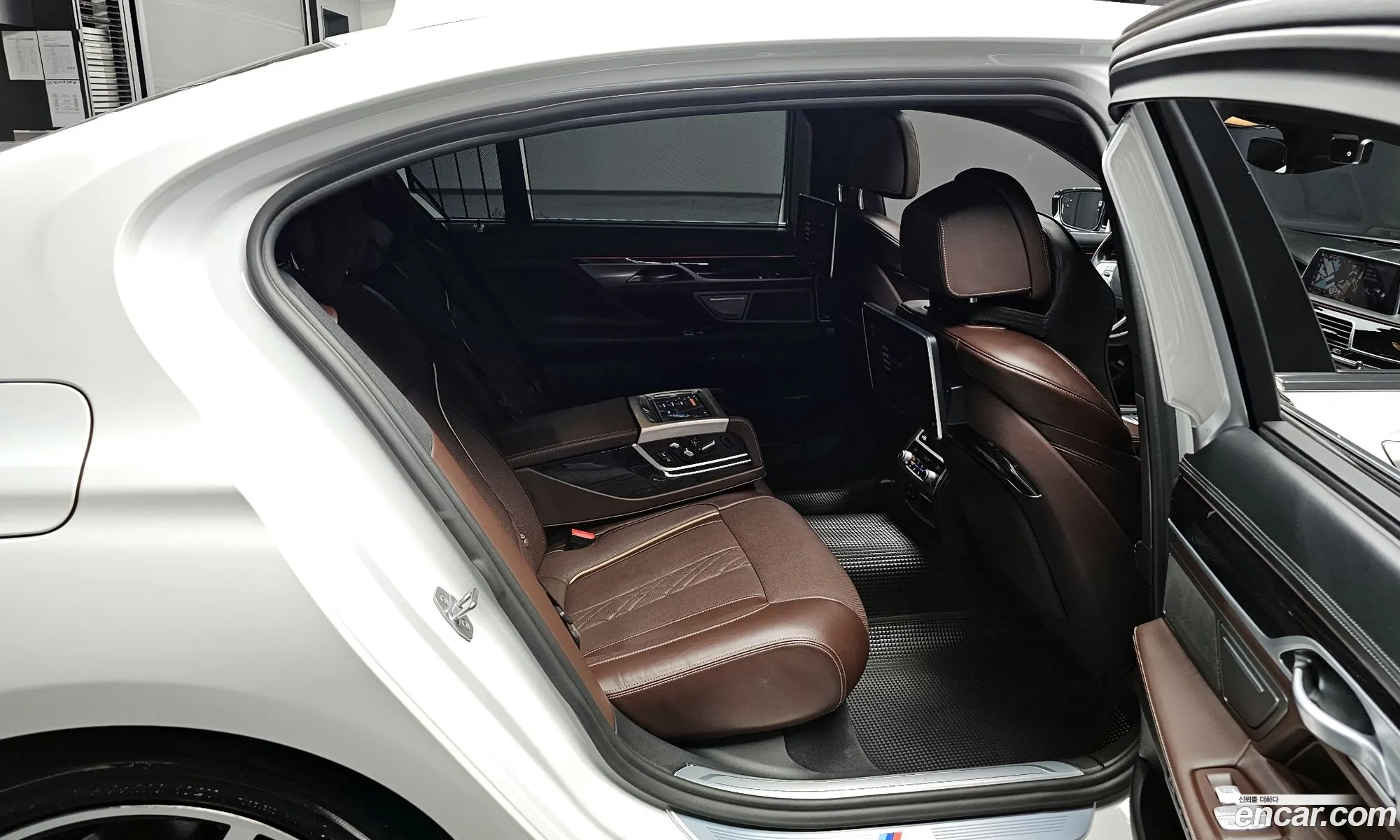 BMW 7 Series 2019 WBA7E4105KGV46838 — 9