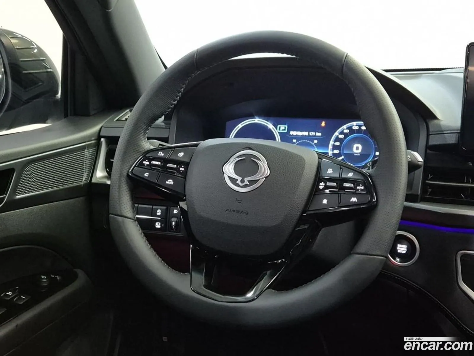 KG Mobility (SsangYong) Musso Sports Khan 2025 — 10