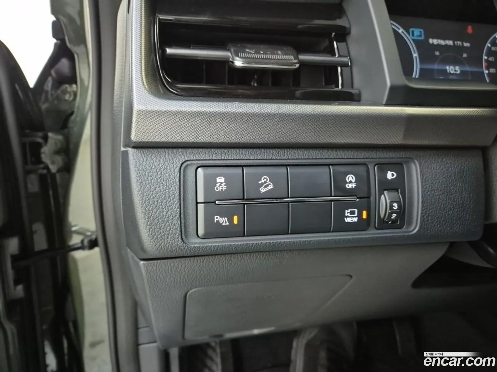 KG Mobility (SsangYong) Musso Sports Khan 2025 — 9