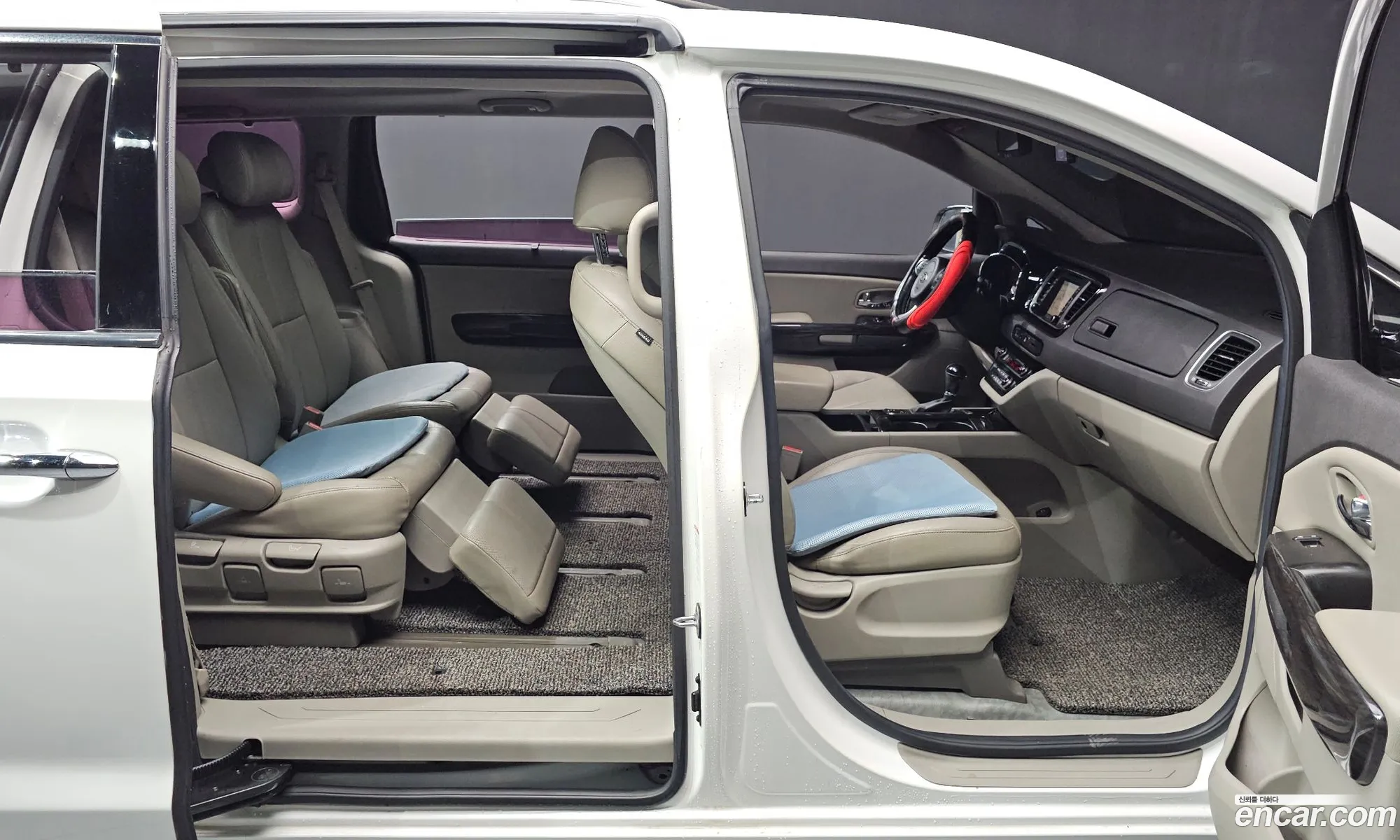 Kia Carnival 2016 — 20