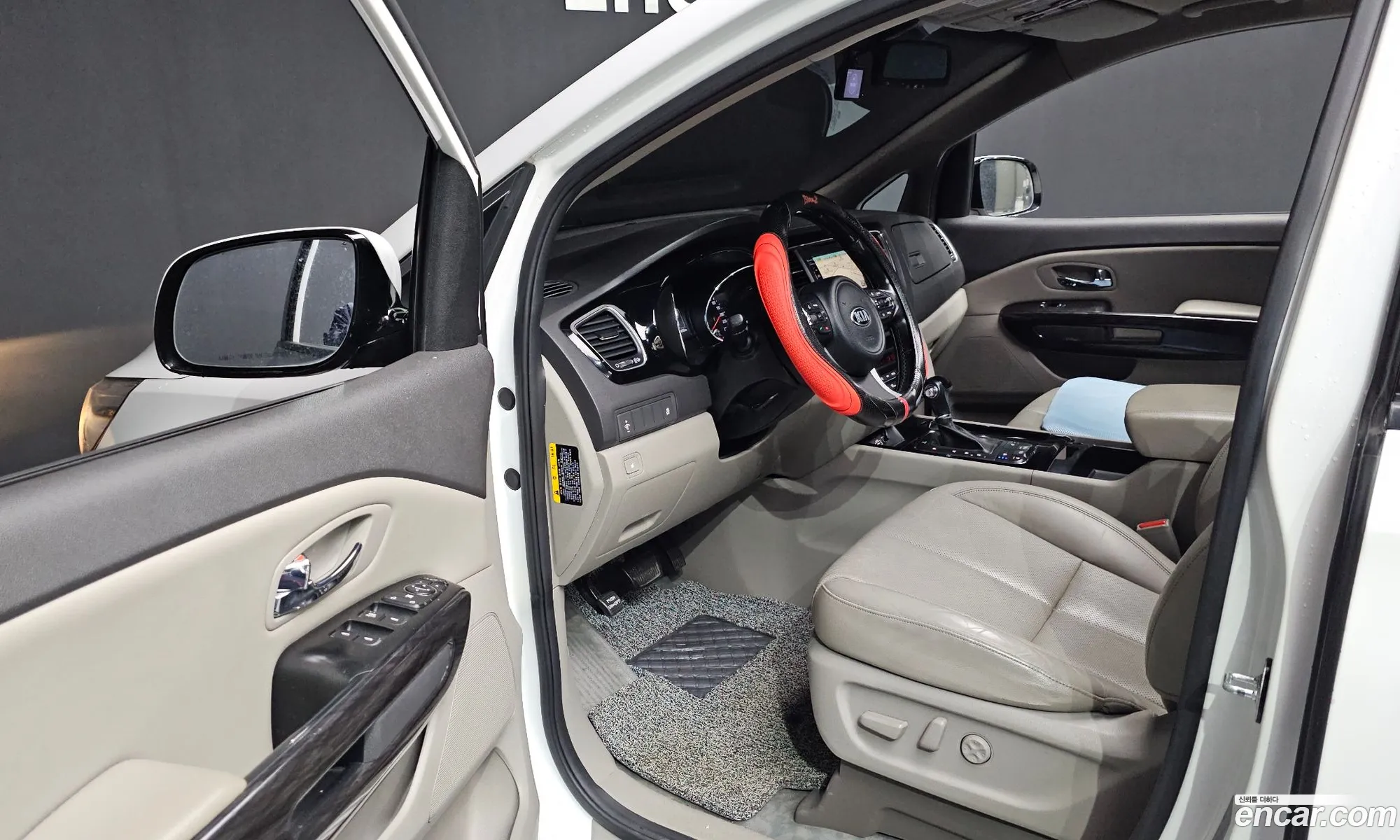 Kia Carnival 2016 — 11