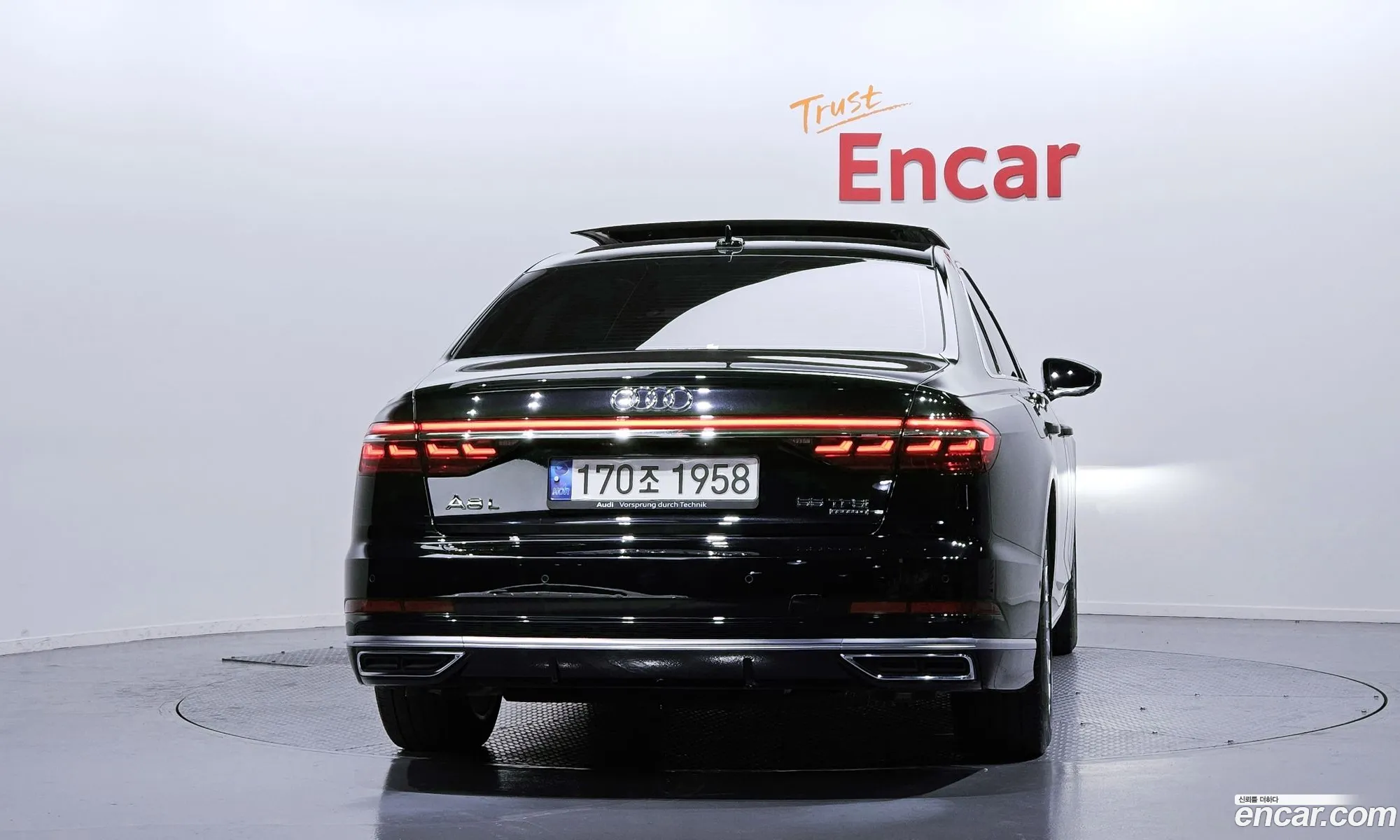 Audi A8 2021 WAUZZZF85MN032284 — 12