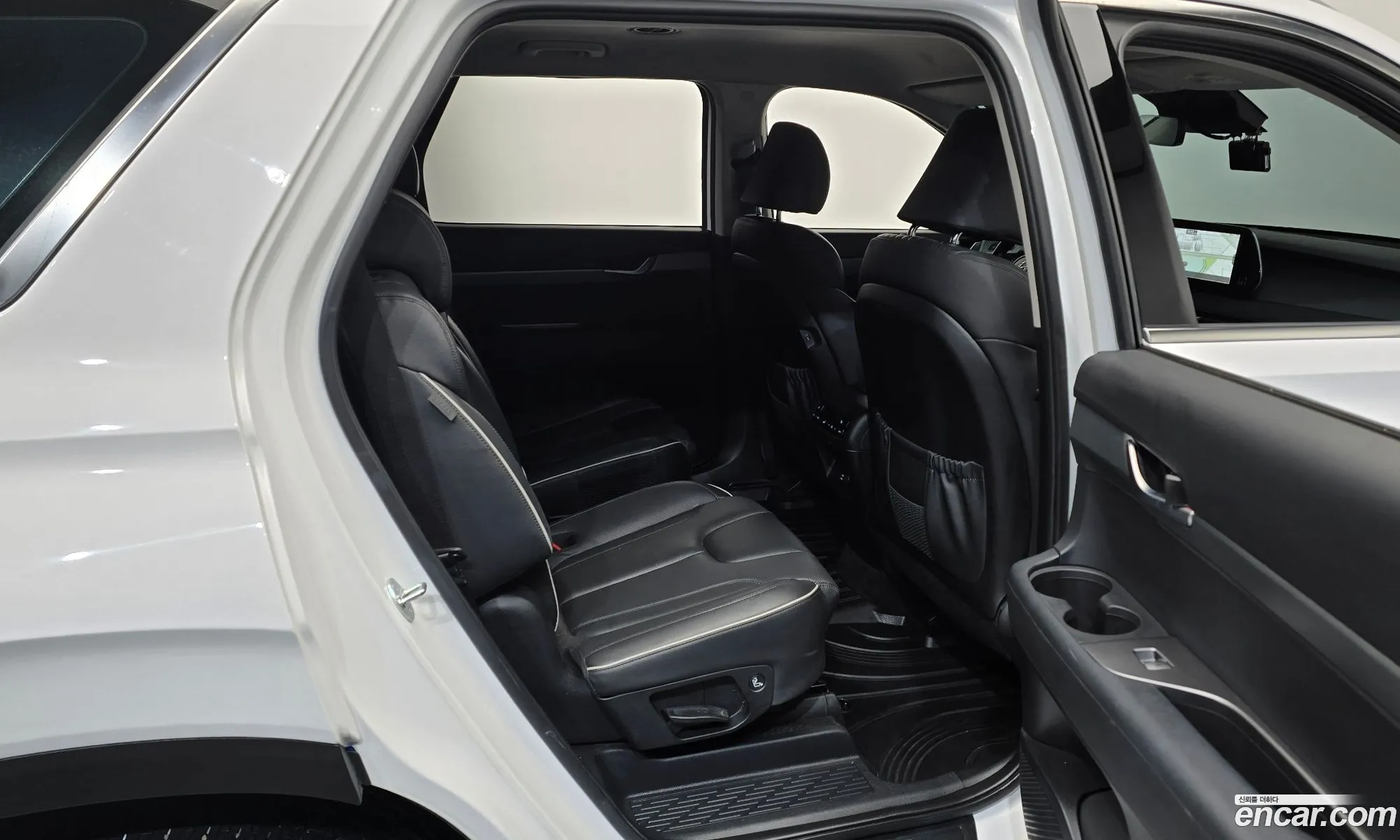 Hyundai Palisade 2023 — 17