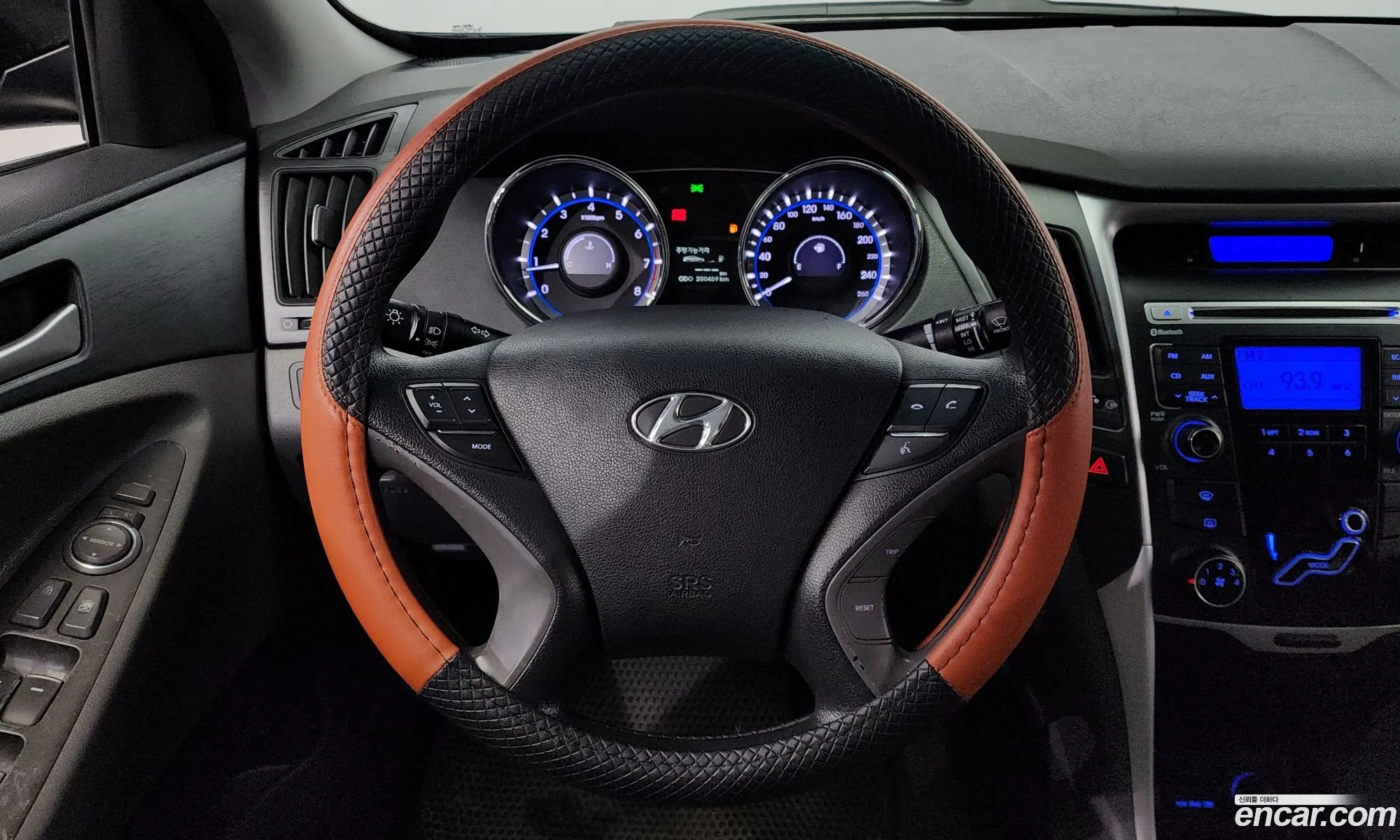 Hyundai YF Sonata 2009 — 4