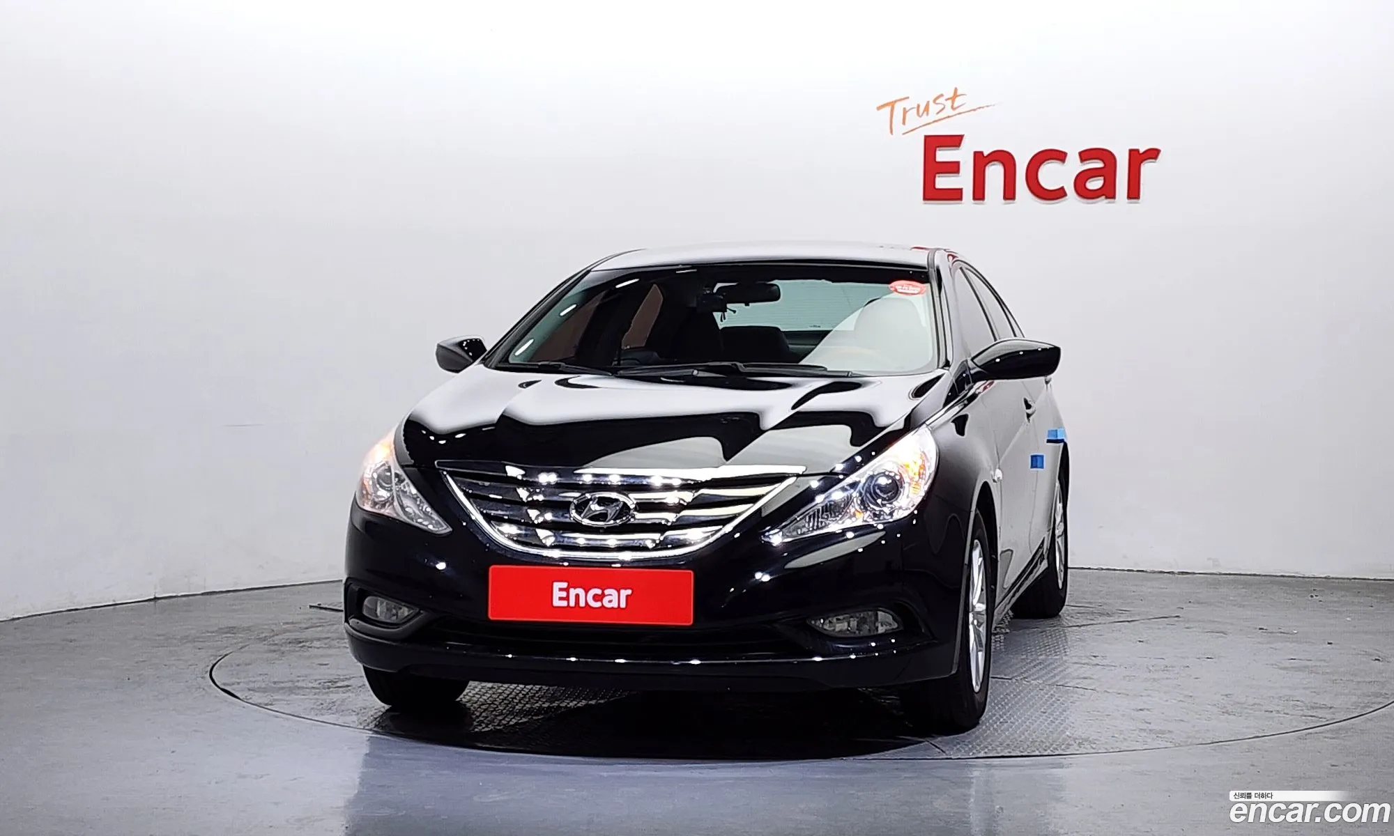 Hyundai YF Sonata 2009 — 13