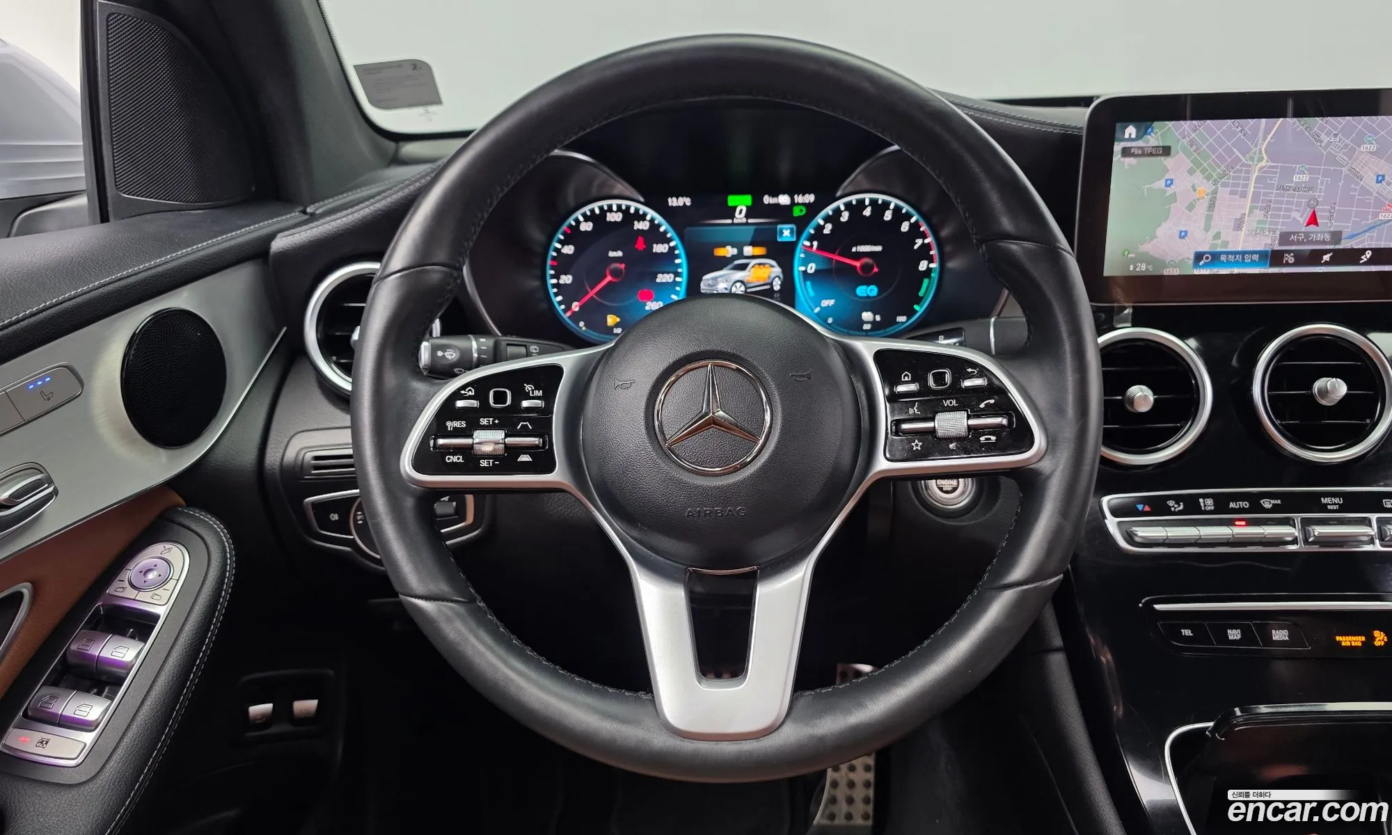 Mercedes-Benz GLC-Class X253 2022 — 11
