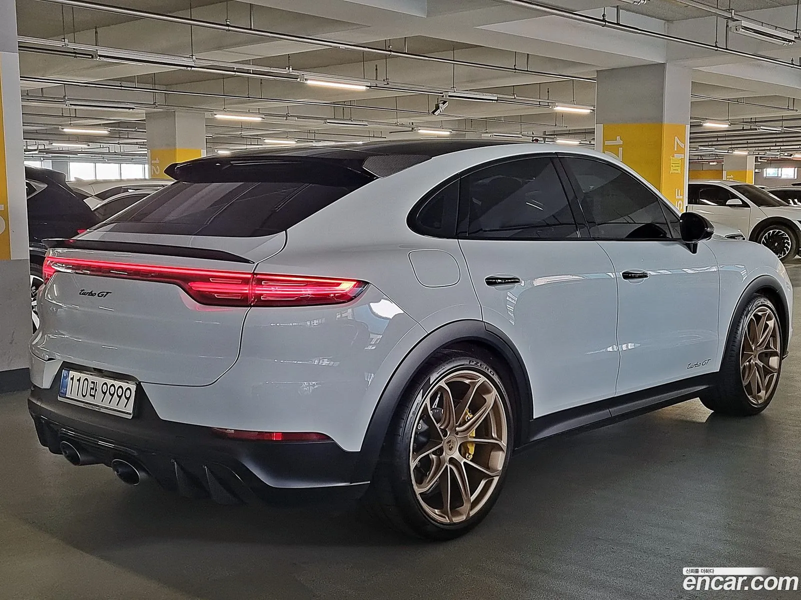 Porsche Cayenne 2023 — 17