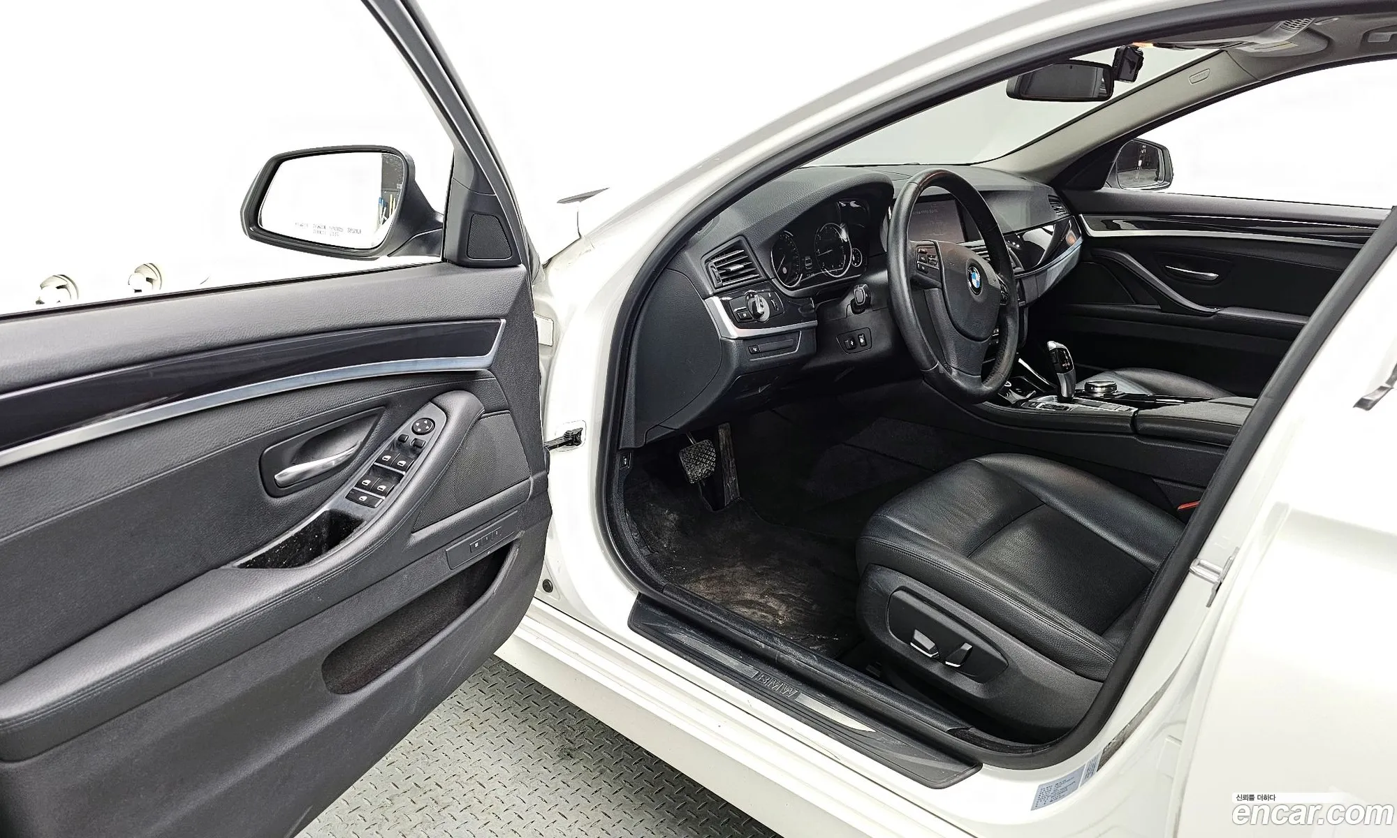 BMW 5 Series 2015 WBA5E7104FGK09785 — 3