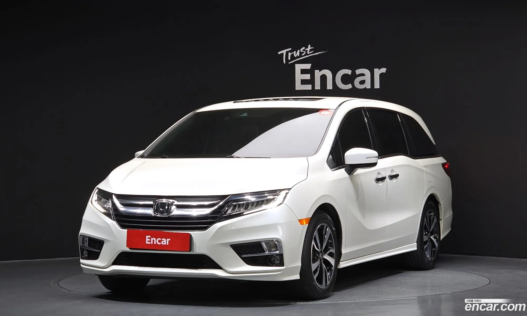 Honda Odyssey 2018 5KBRL6880JB600463 — 4