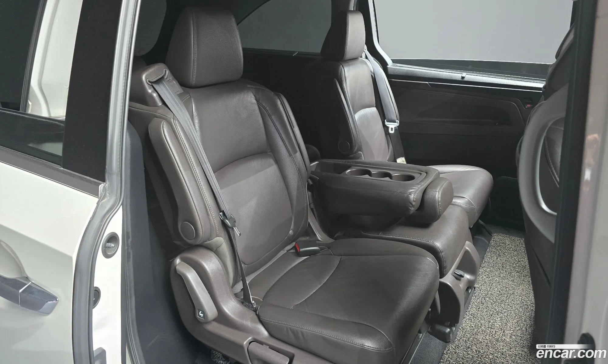 Honda Odyssey 2018 5KBRL6880JB600463 — 5
