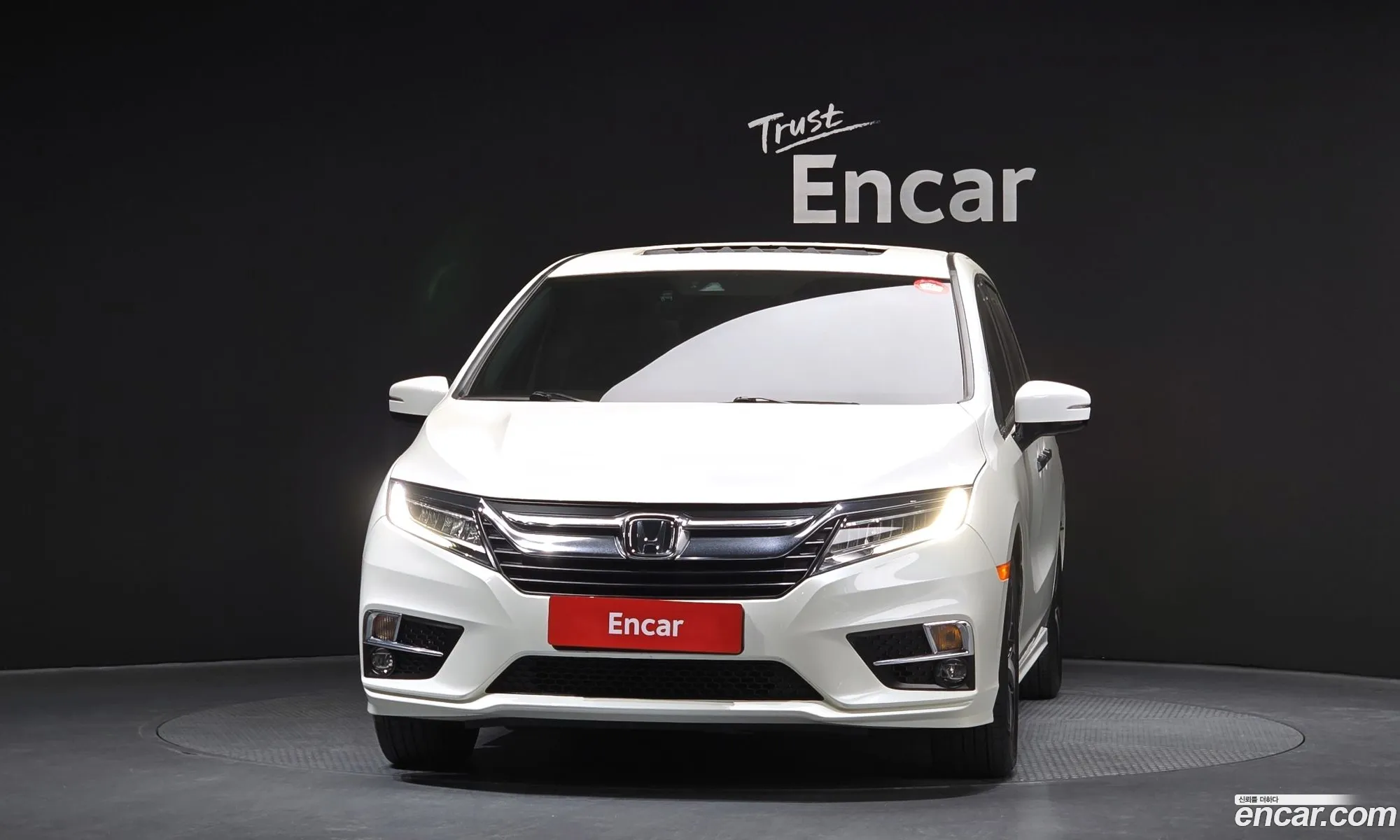 Honda Odyssey 2018 5KBRL6880JB600463 — 17