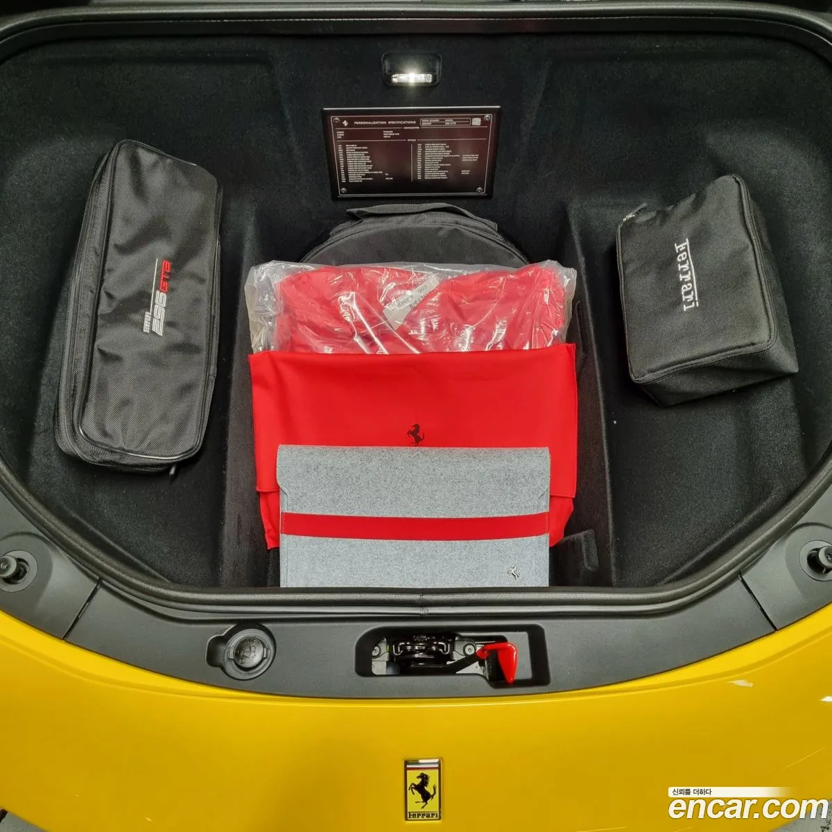 Ferrari 296 GTB 2023 — 11