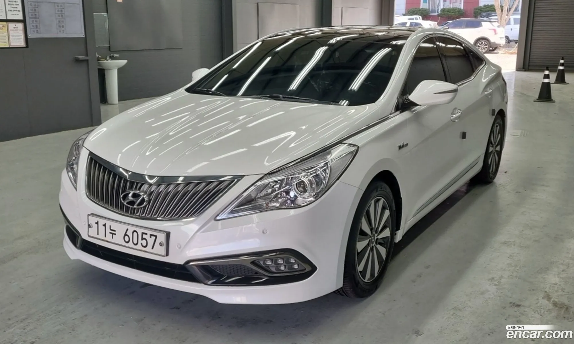 Hyundai Grandeur HG Hybrid 2015 — 16