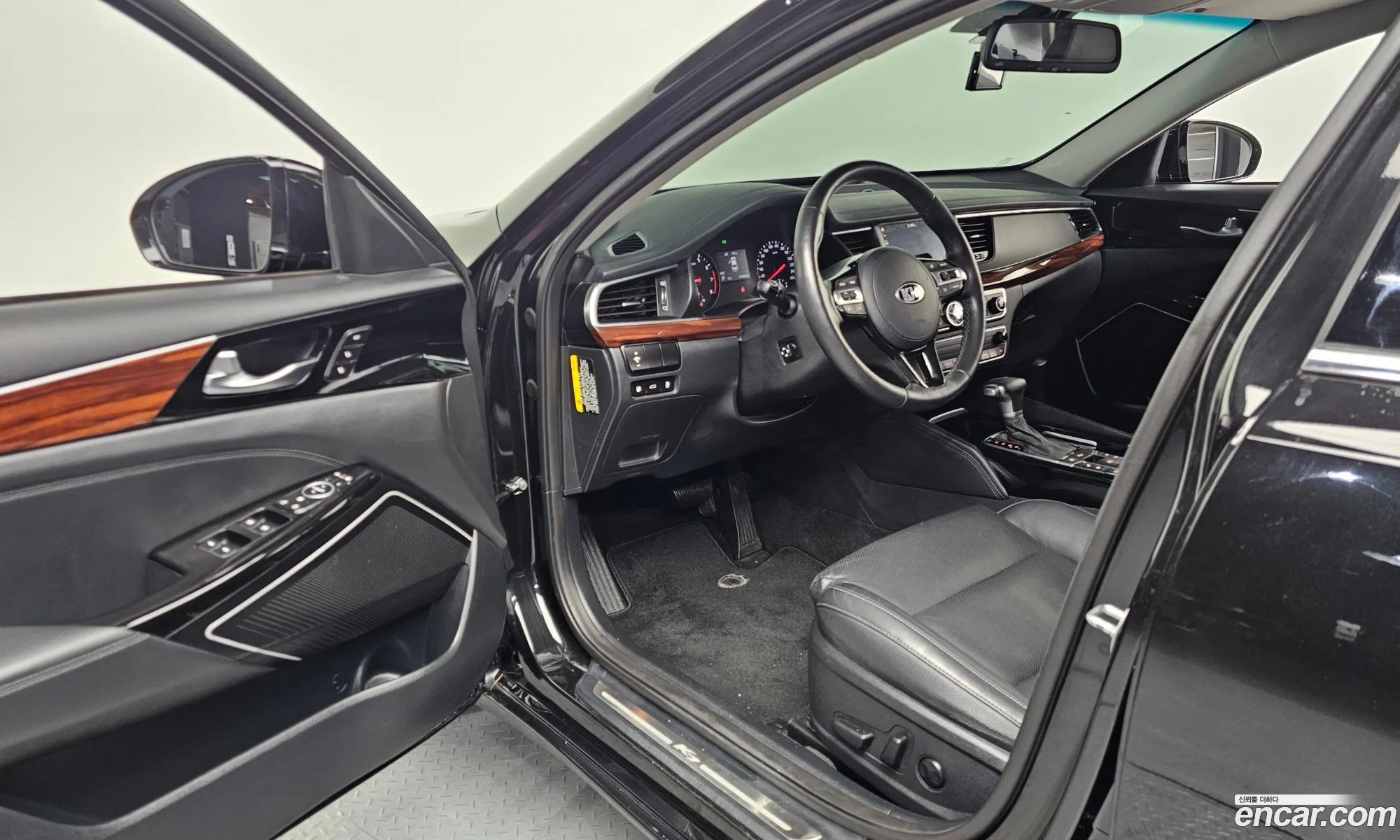Kia K7 2016 — 11