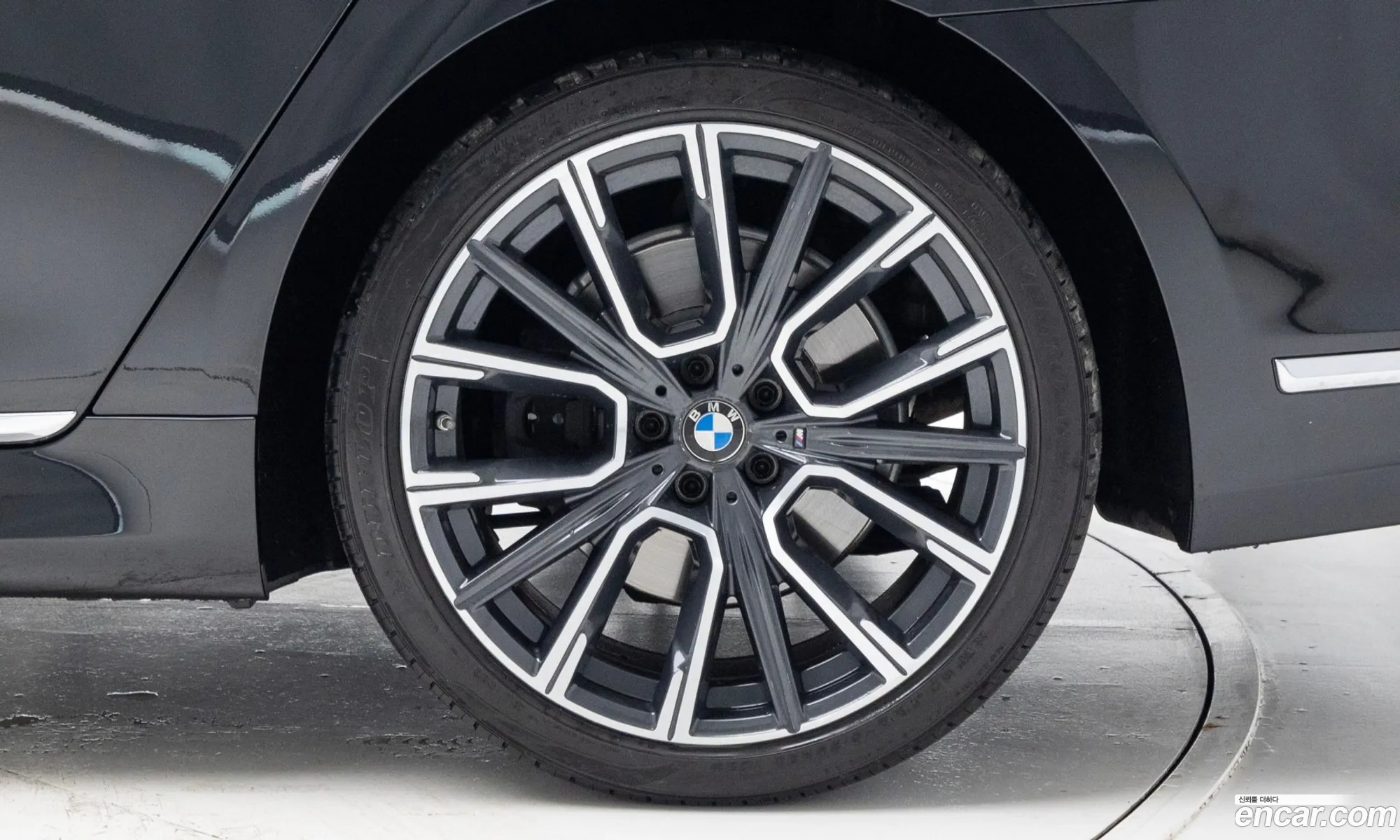 BMW 7 Series 2020 — 11