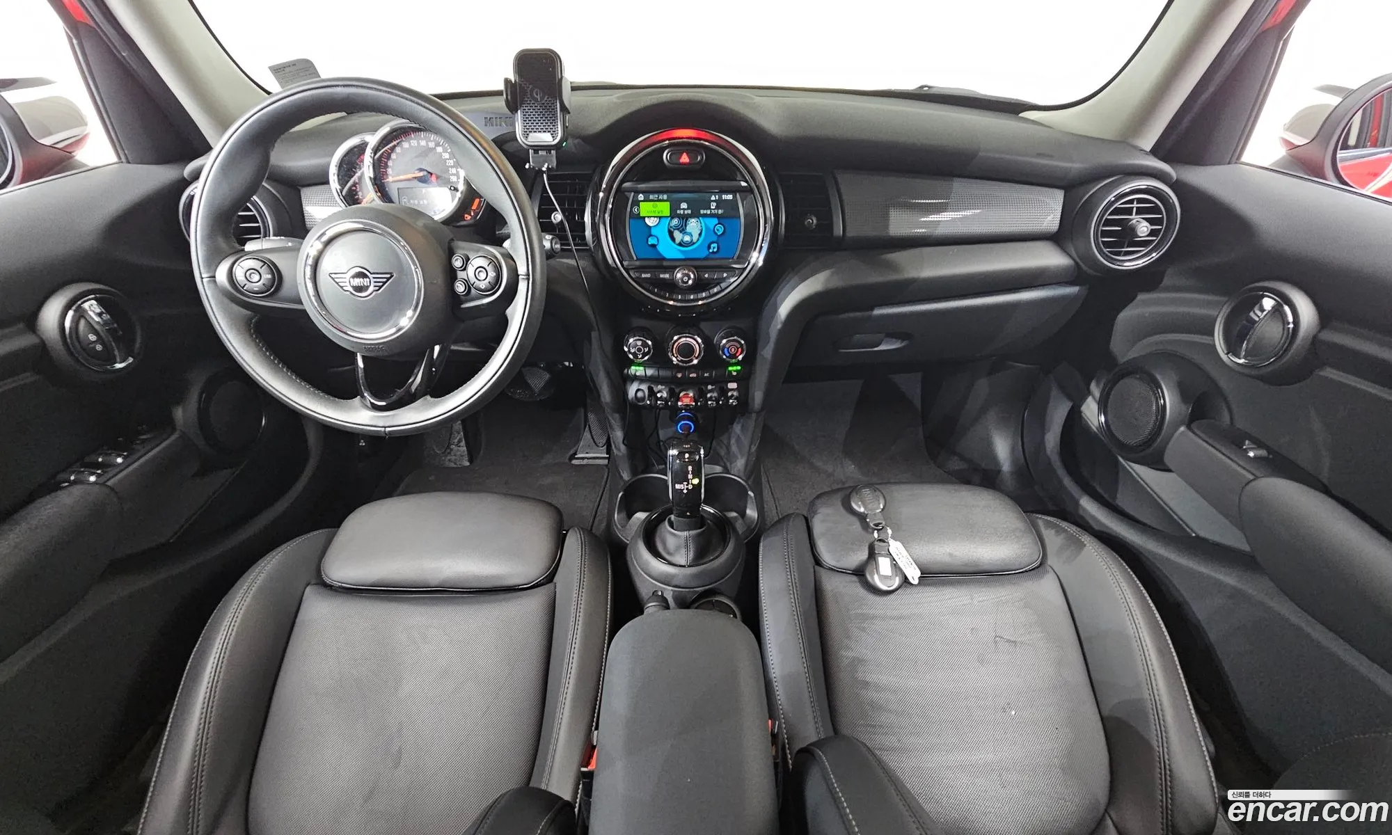 Mini Cooper 2020 — 3