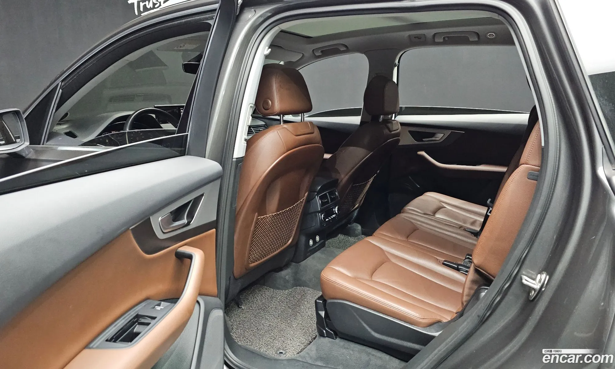 Audi Q7 2019 WAUZZZ4M9KD046482 — 6