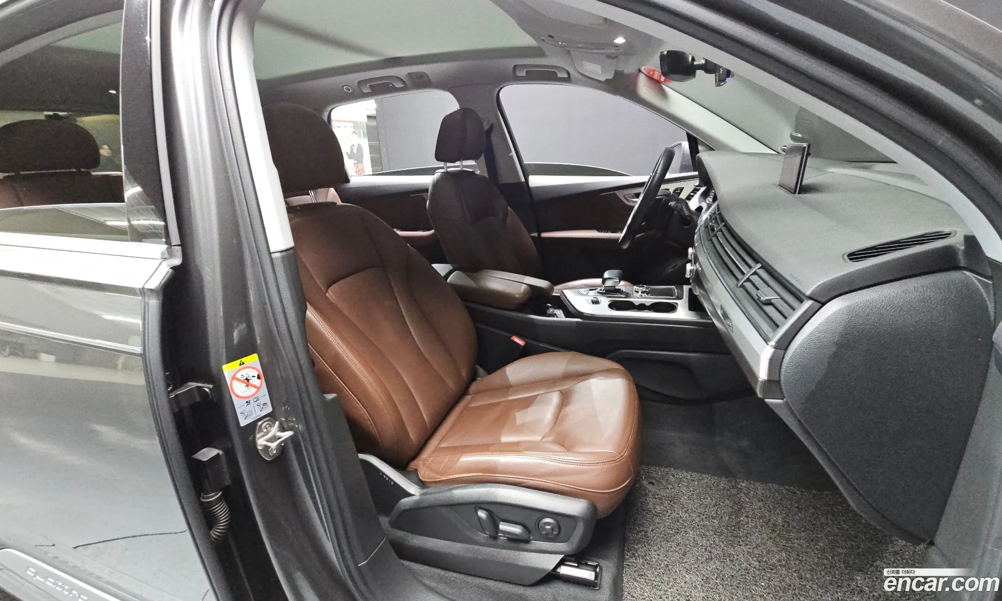 Audi Q7 2019 WAUZZZ4M9KD046482 — 7
