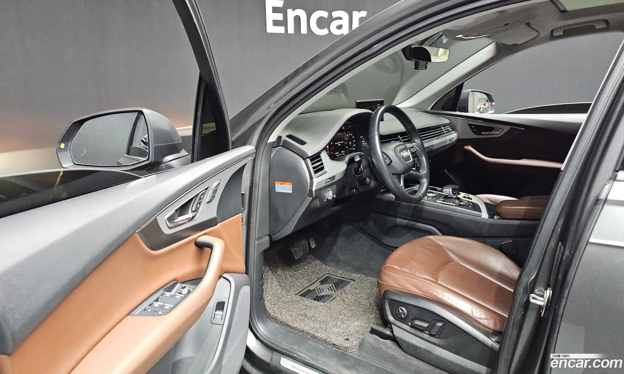 Audi Q7 2019 WAUZZZ4M9KD046482 — 17
