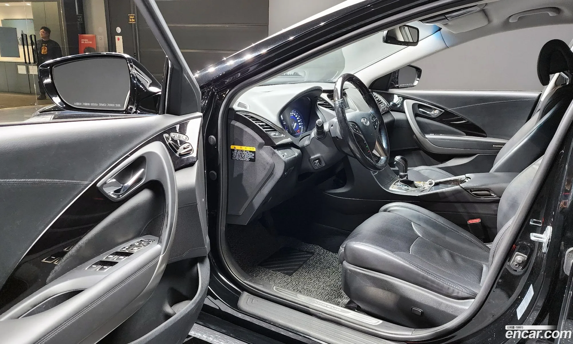 Hyundai Grandeur HG 2013 — 16