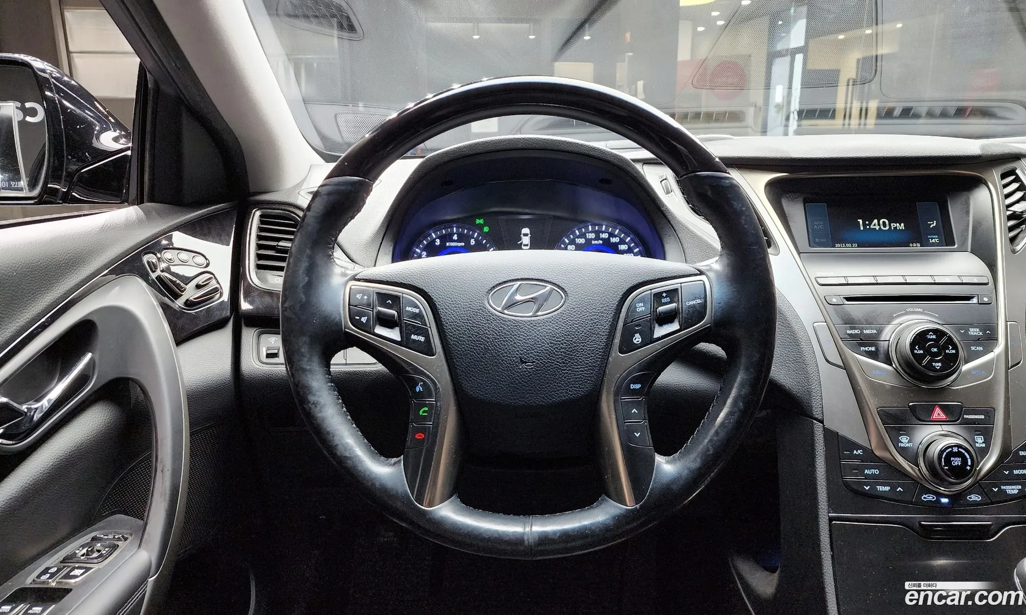 Hyundai Grandeur HG 2013 — 15