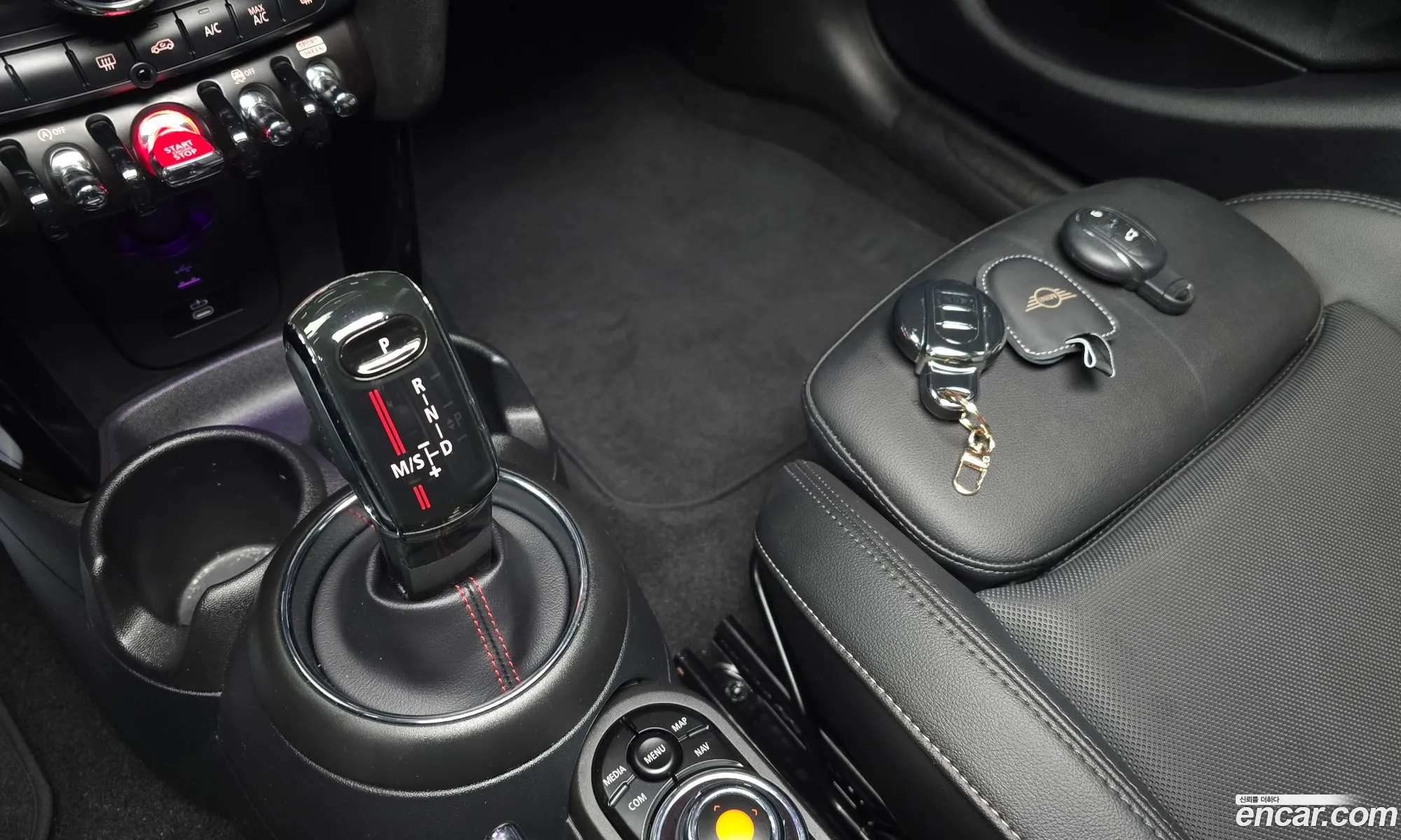 Mini Cooper S 2020 WMWXV9109L2N22781 — 4