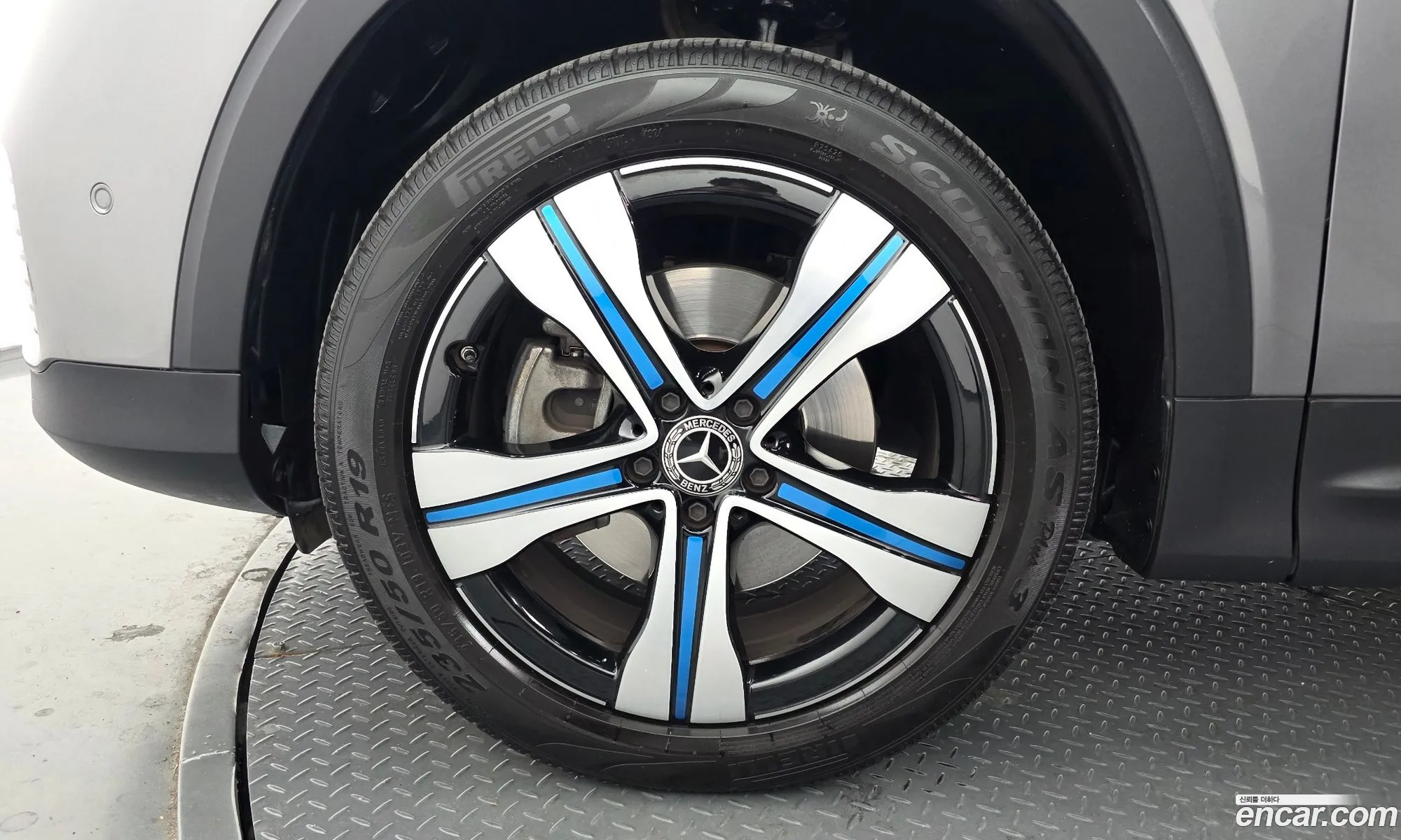 Mercedes-Benz EQB X243 2023 — 3