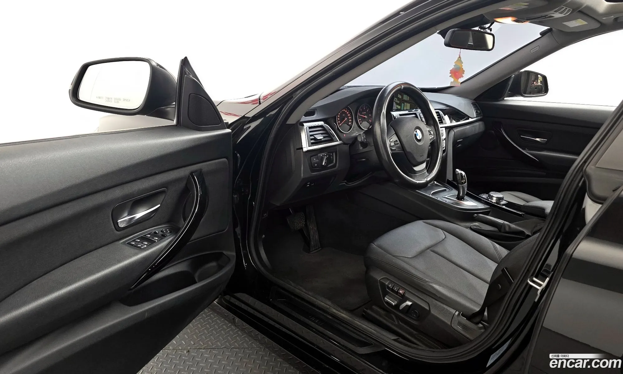 BMW 3 Series GT 2018 — 17