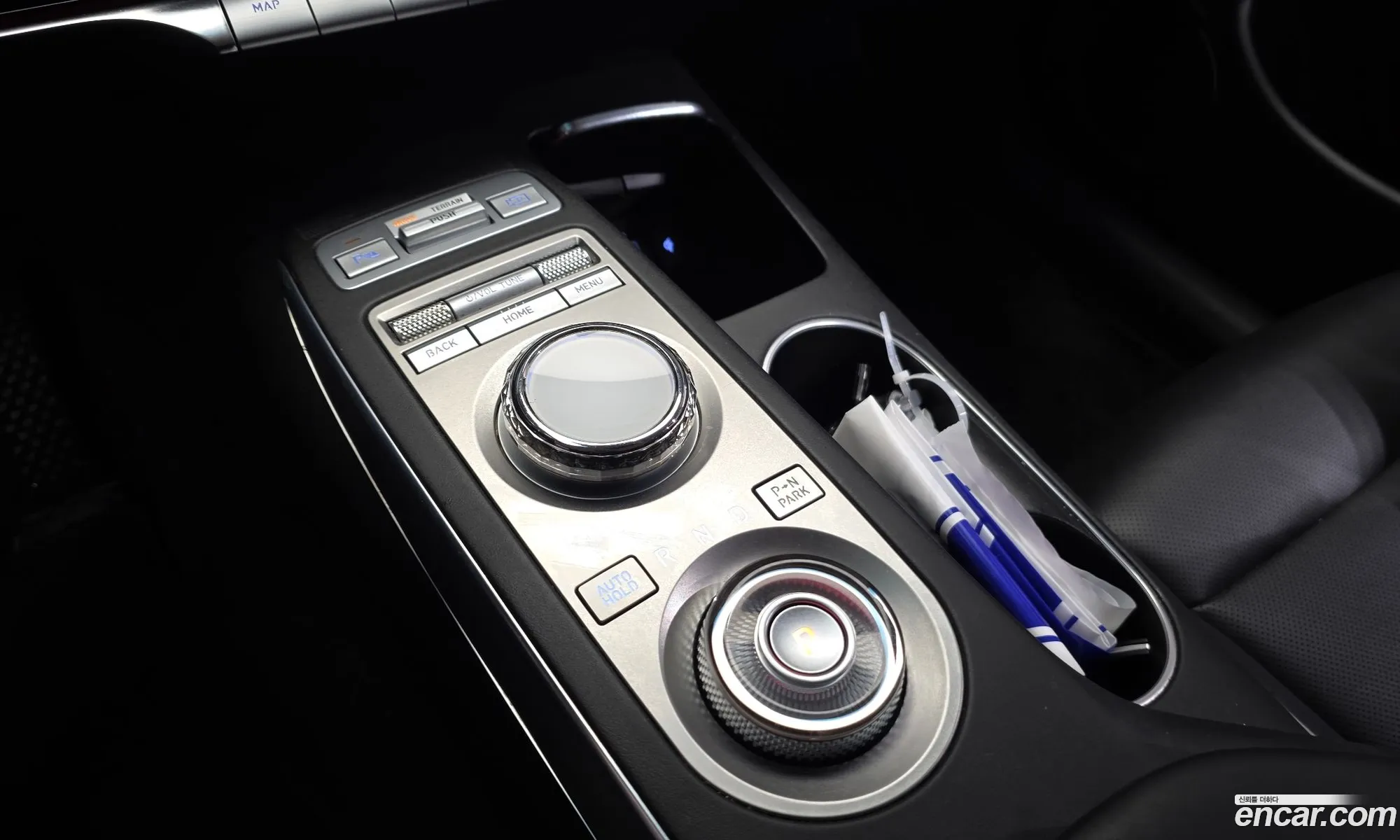 Genesis GV70 2021 — 17
