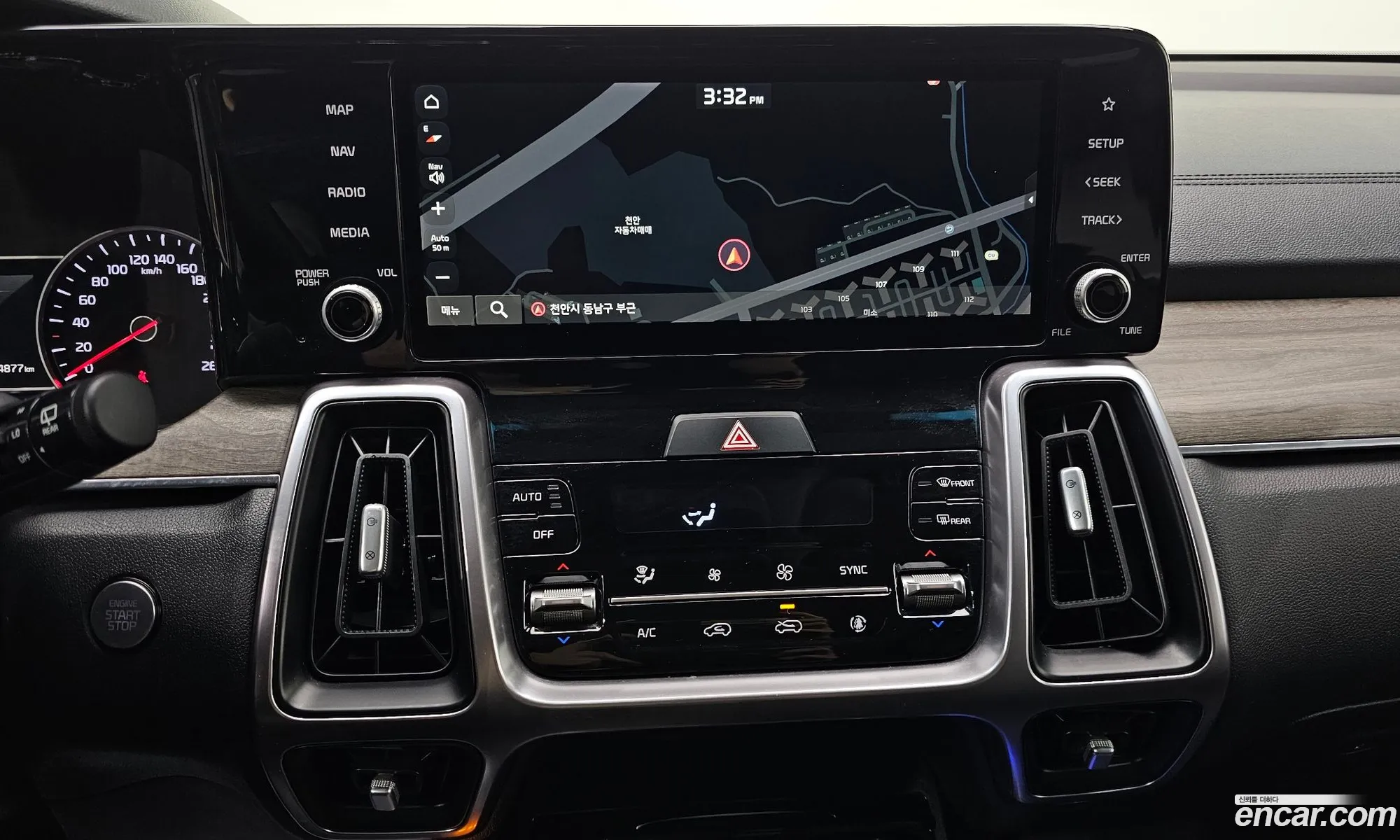 Kia Sorento 2022 — 12