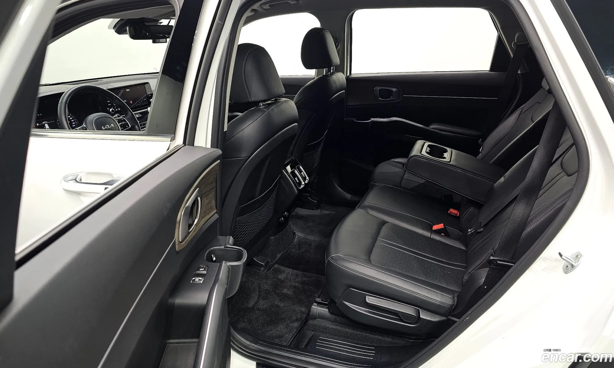 Kia Sorento 2022 — 18