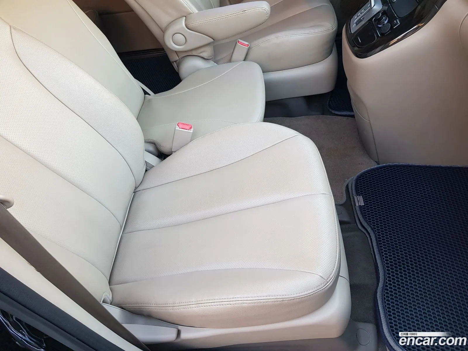 Kia Carnival R 2013 — 5