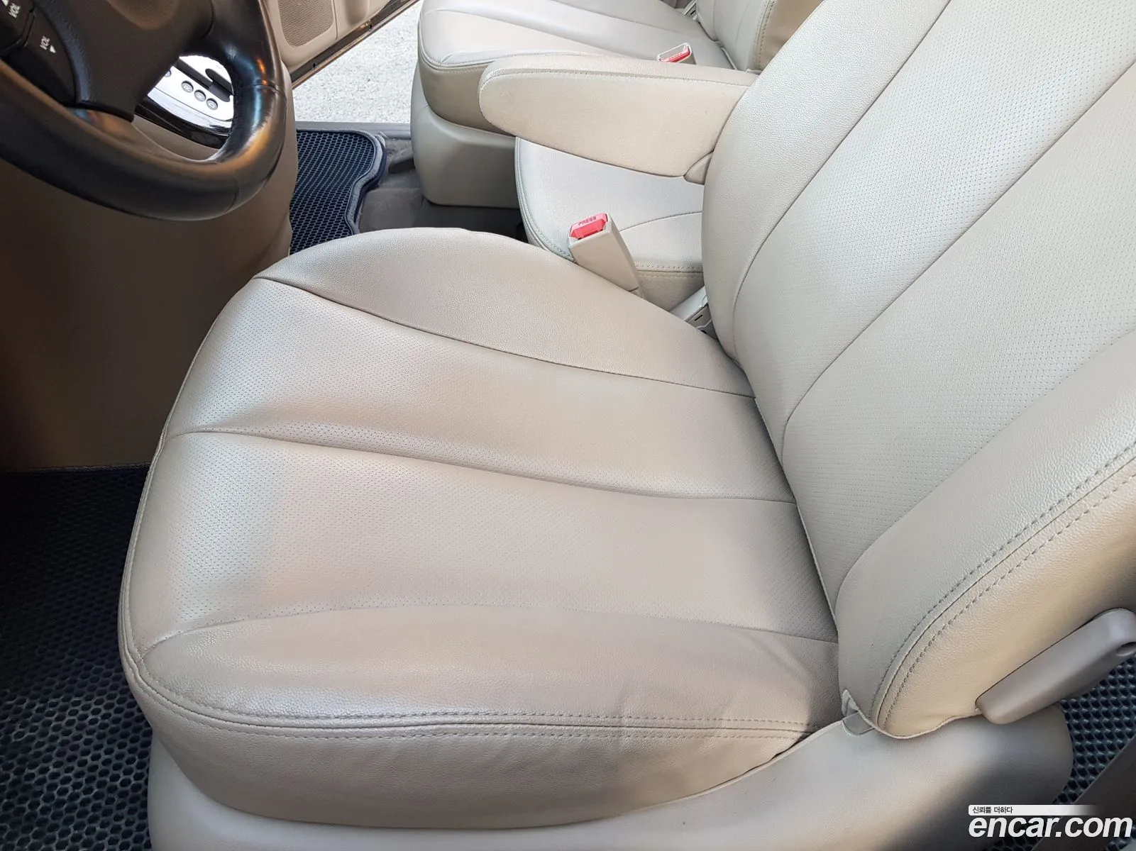 Kia Carnival R 2013 — 4