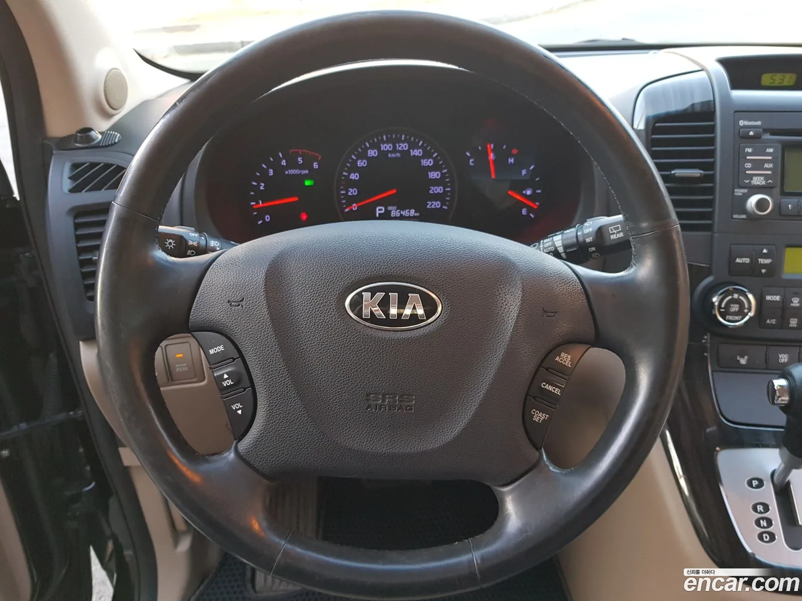 Kia Carnival R 2013 — 16