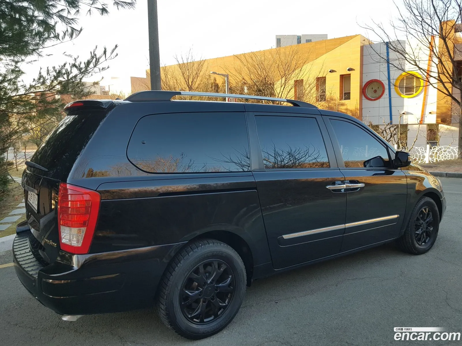 Kia Carnival R 2013 — 19