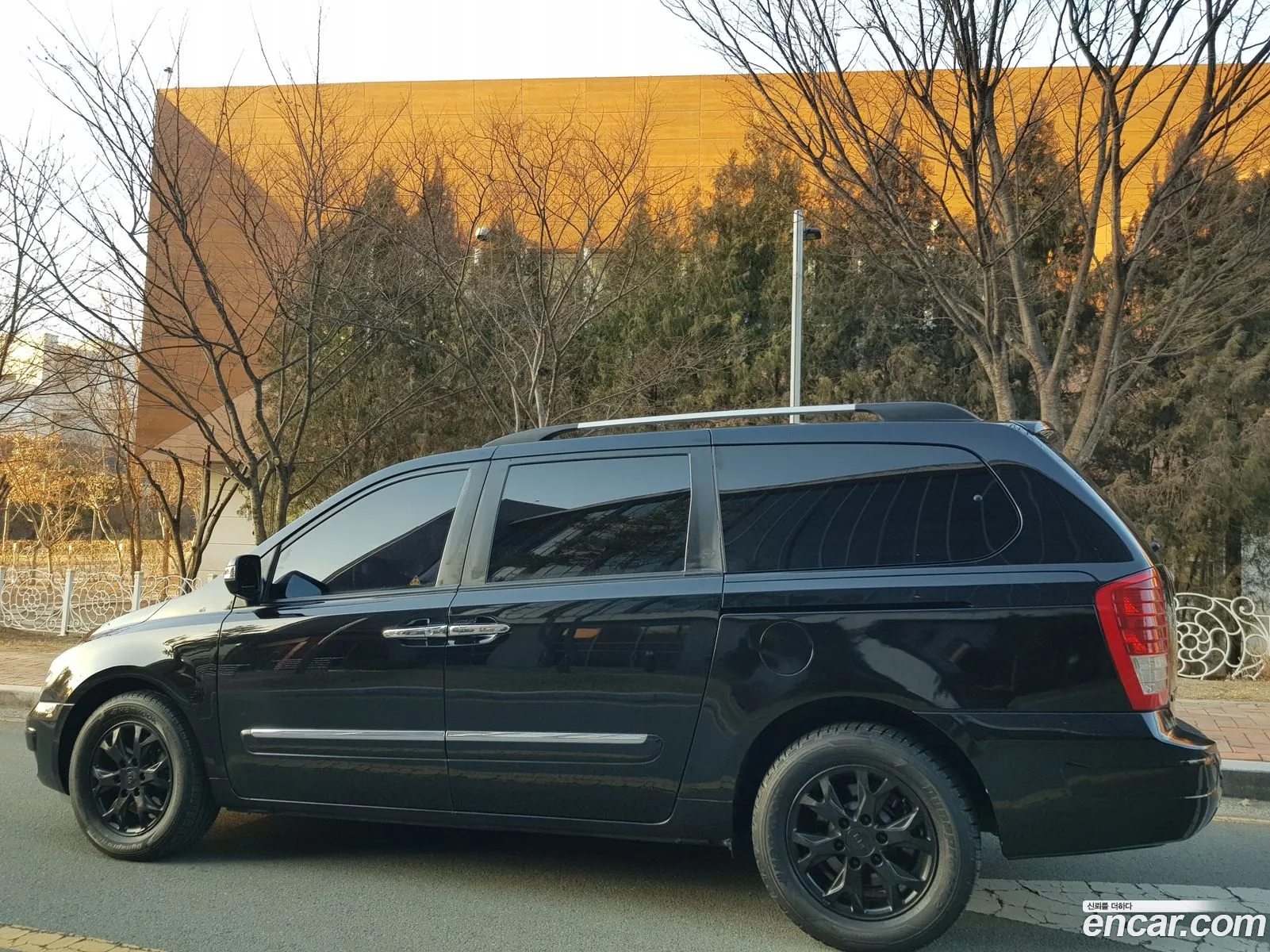 Kia Carnival R 2013 — 15