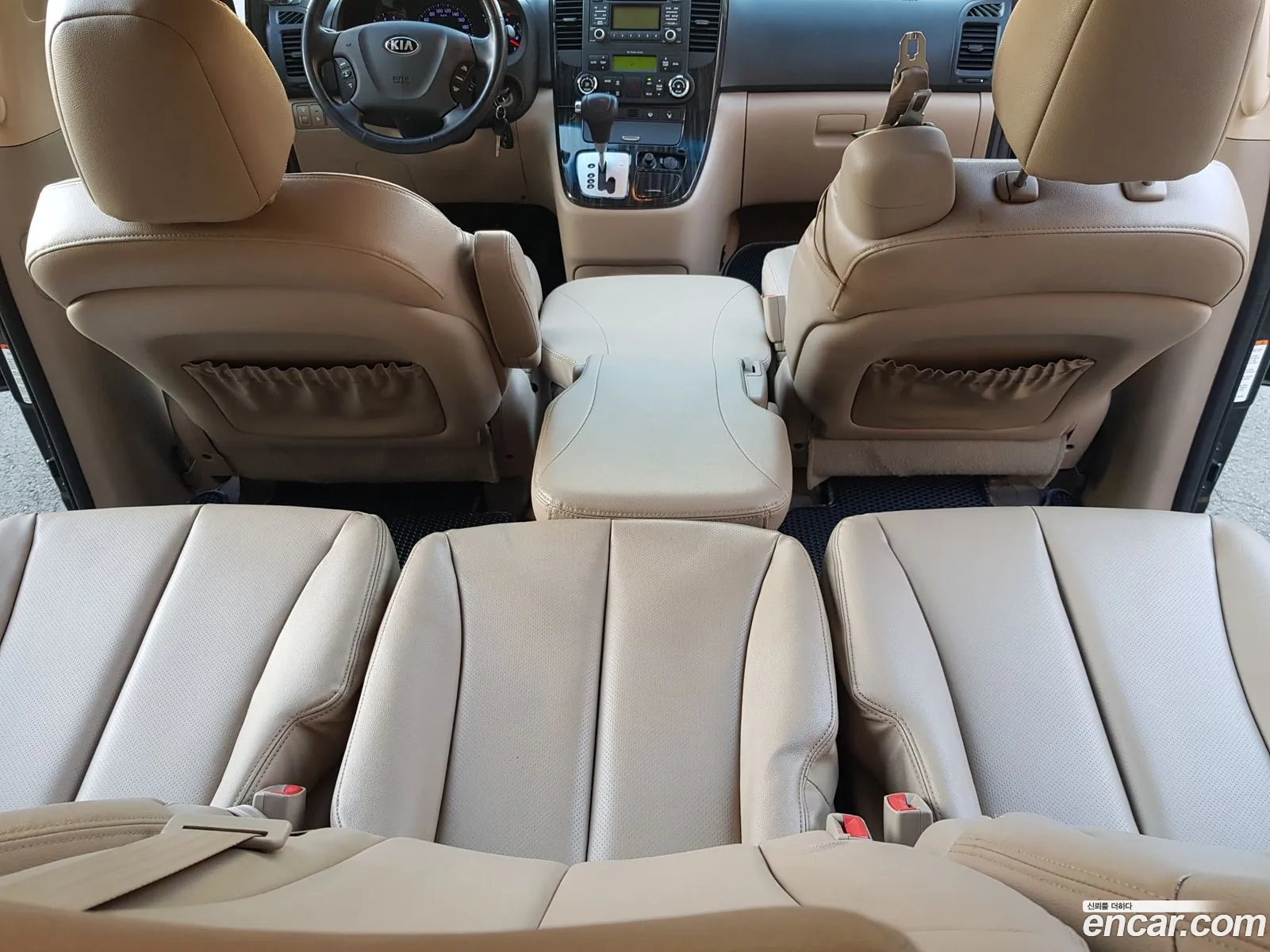 Kia Carnival R 2013 — 2