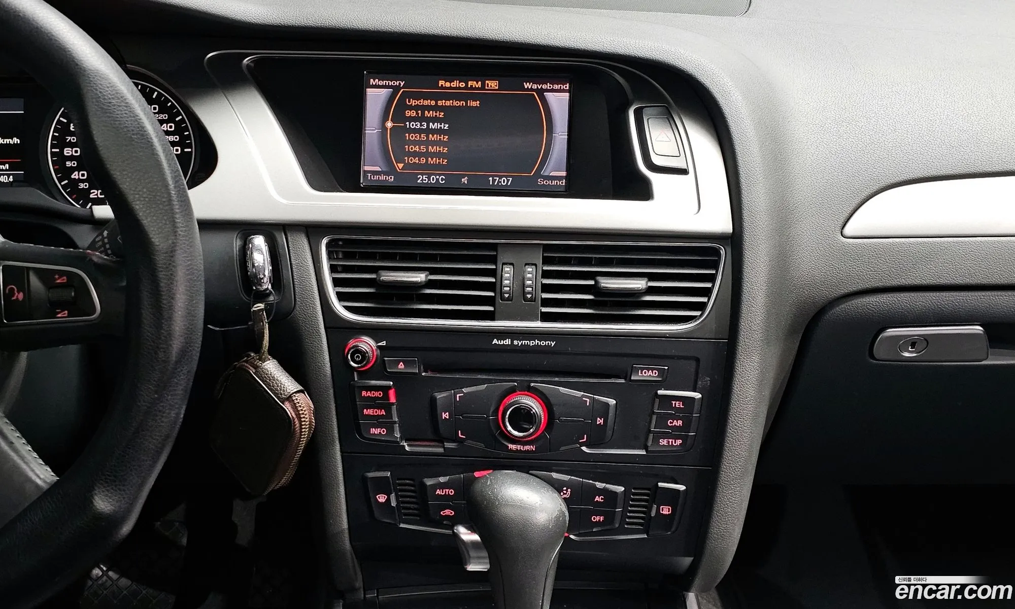 Audi A4 2011 WAUZZZ8K3CN011635 — 18